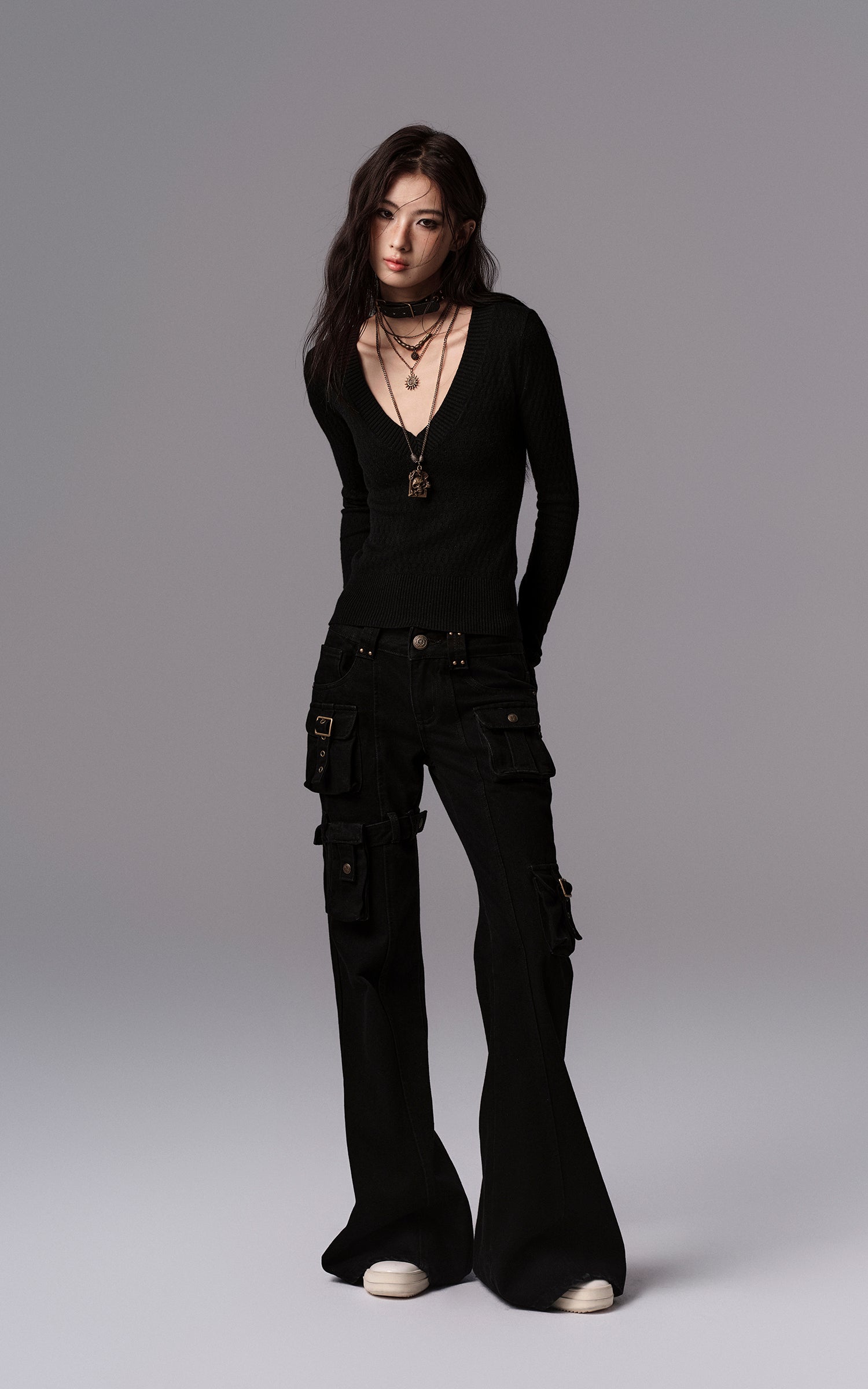 Low pixel ディープVスリムフィットテクスチャーニットロングスリーブトップ