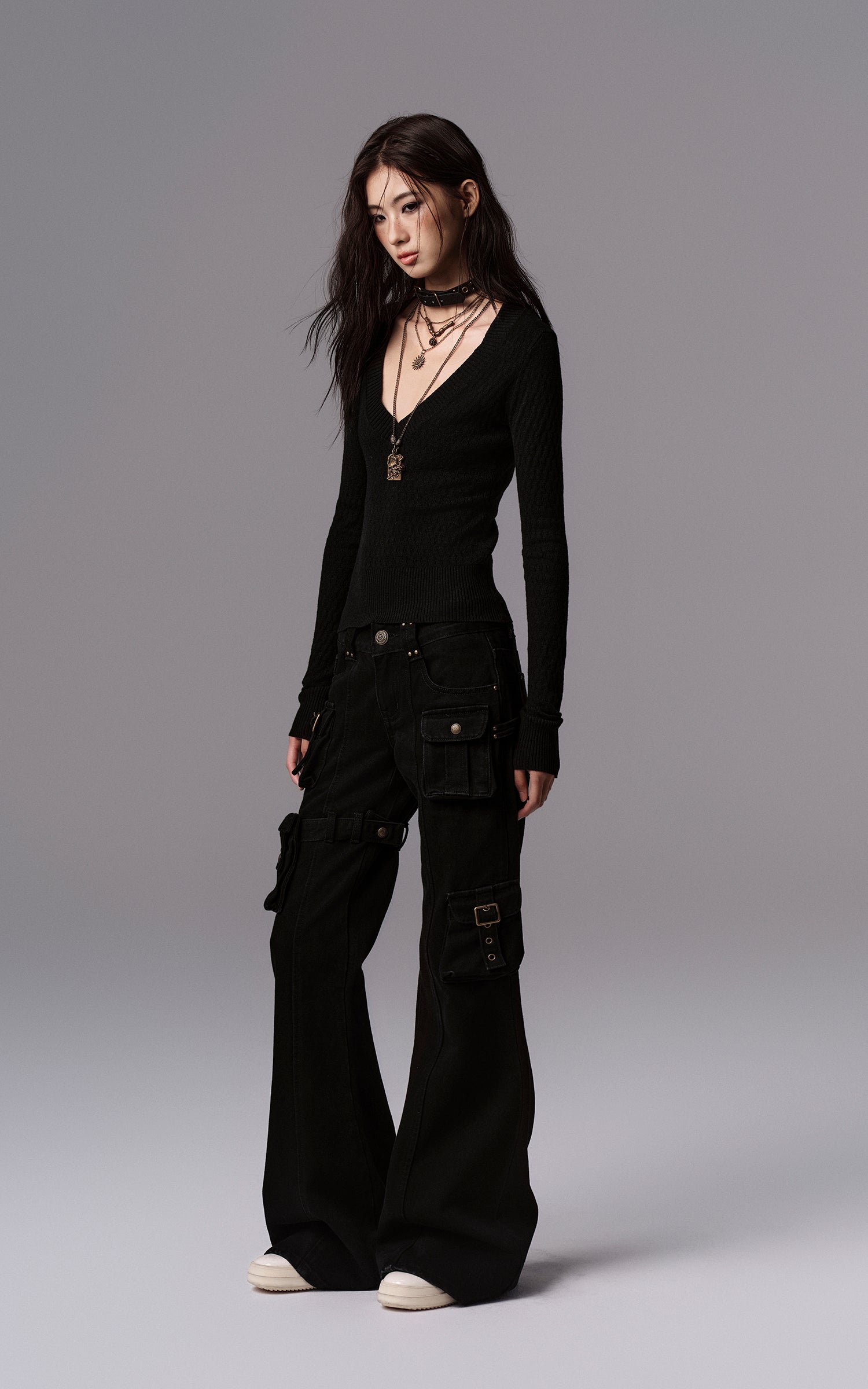 Low pixel ディープVスリムフィットテクスチャーニットロングスリーブトップ