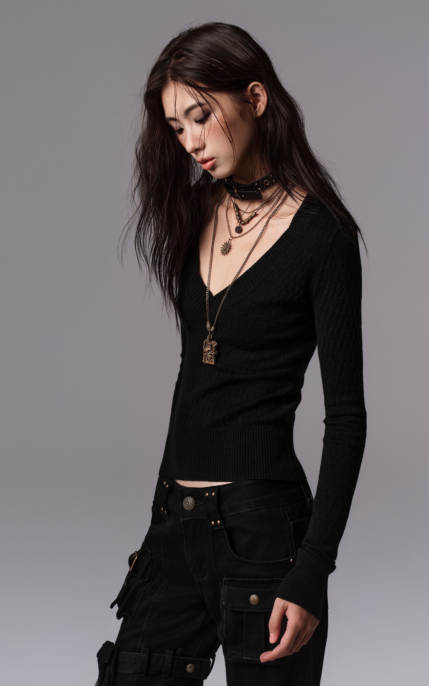 Low pixel ディープVスリムフィットテクスチャーニットロングスリーブトップ