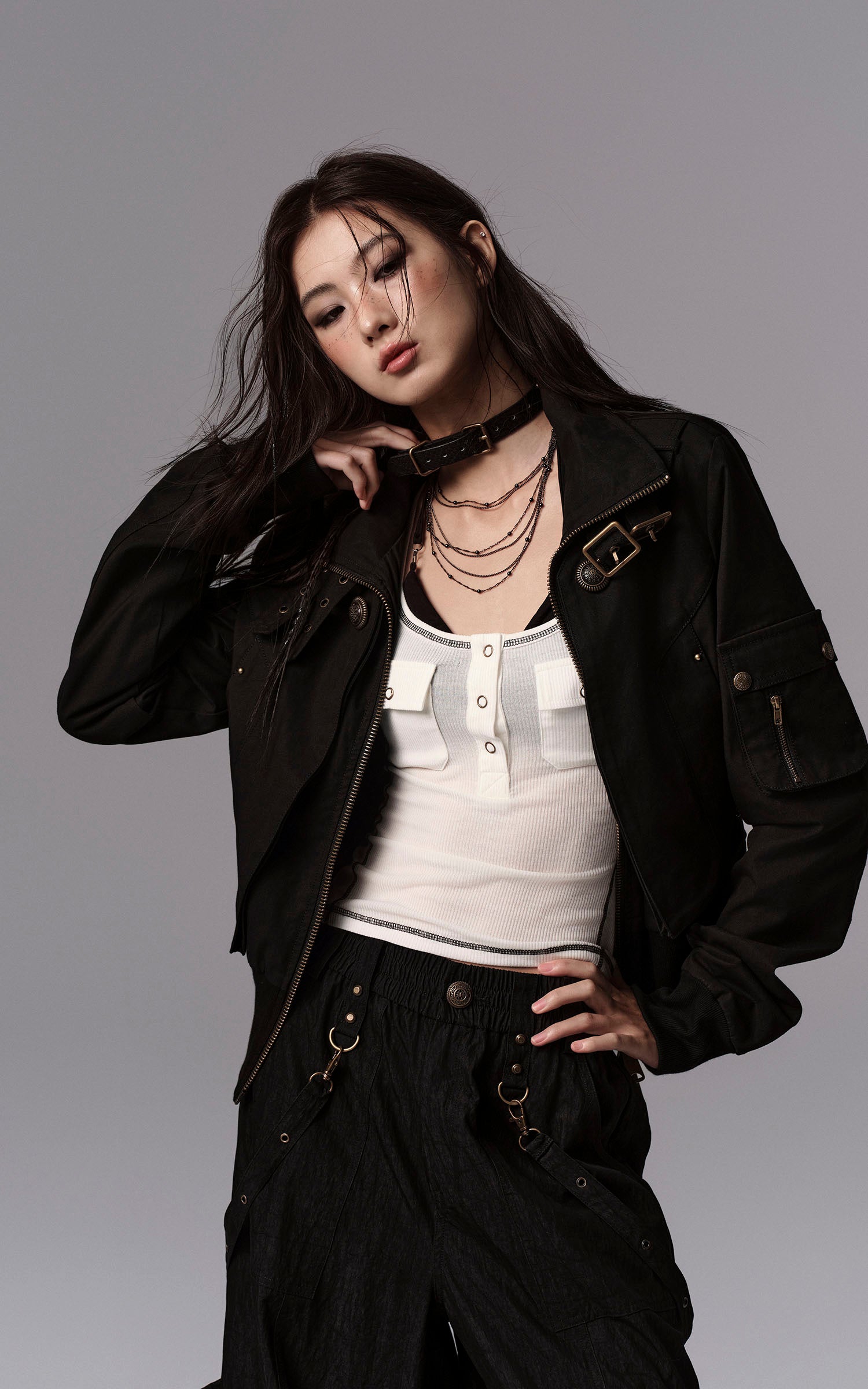 Low pixel Buckled Stand Collar Cropped Utility Jacket
