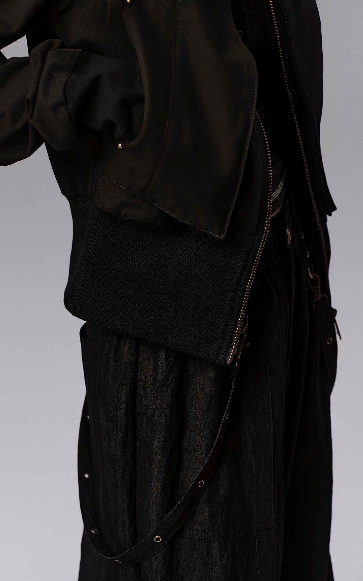 Low pixel Buckled Stand Collar Cropped Utility Jacket