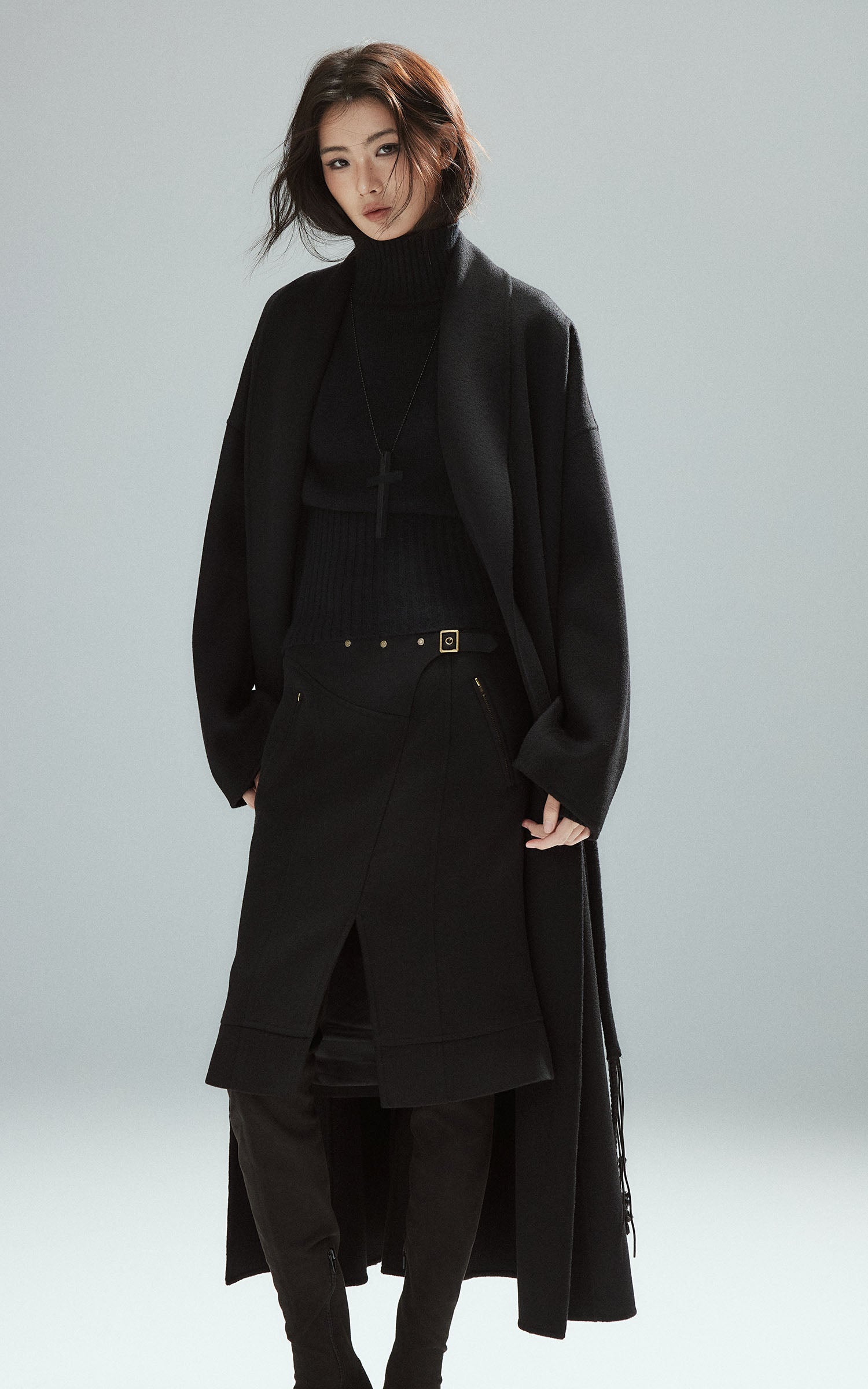 Low pixel スリムフィットハイネックニットトップ