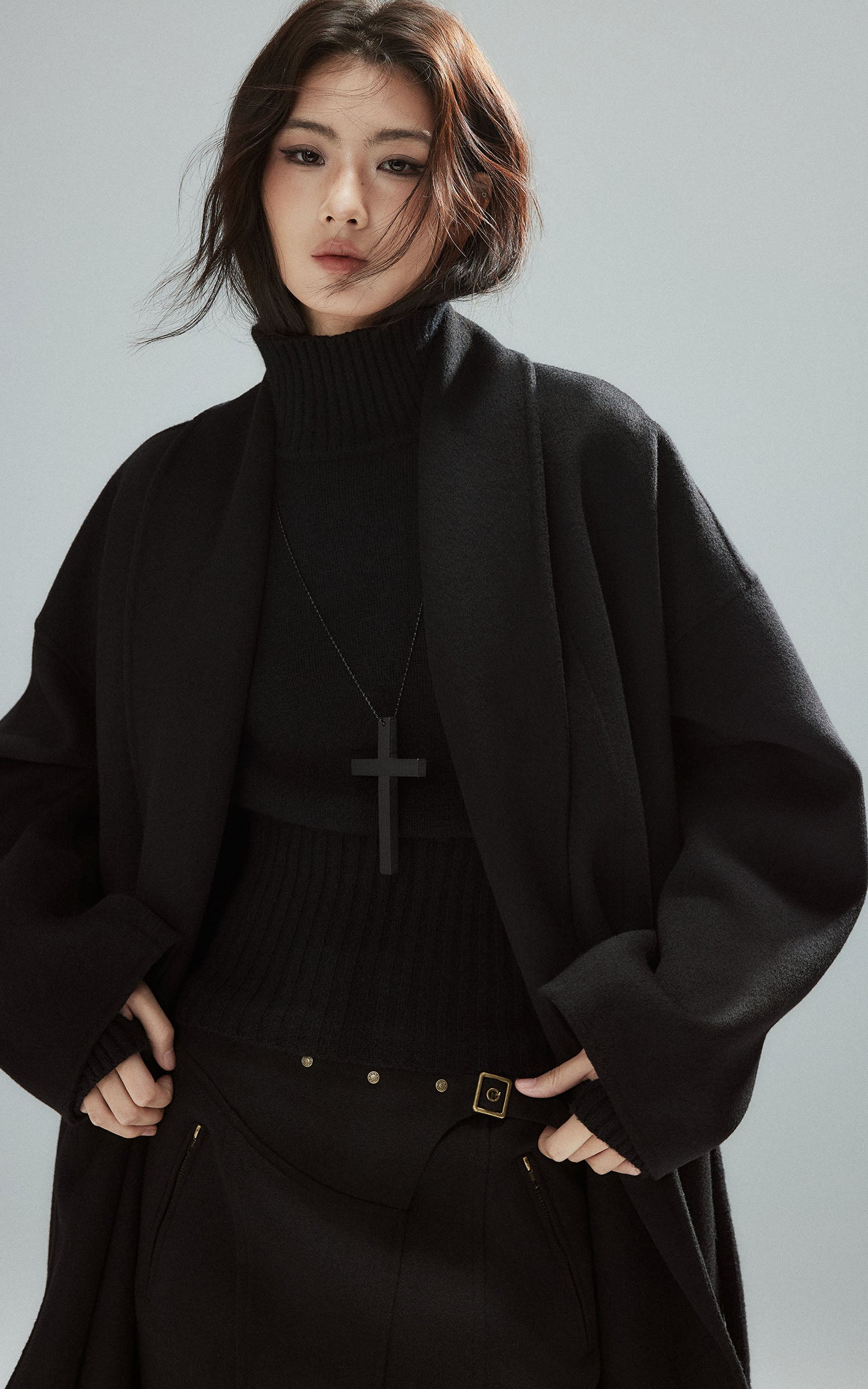 Low pixel スリムフィットハイネックニットトップ