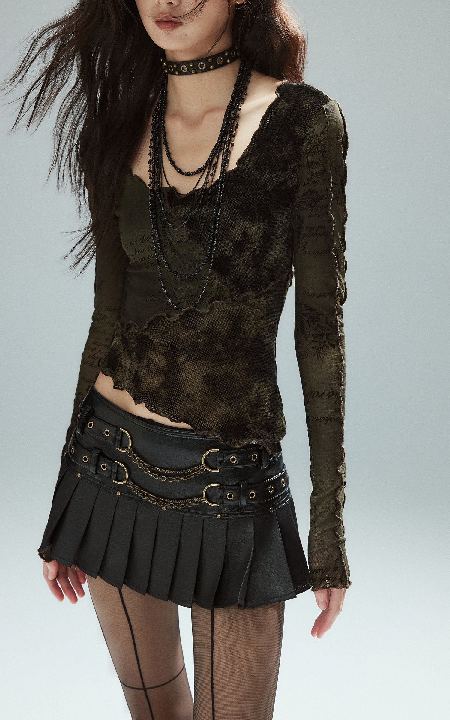 Low pixel Distressed Print Asymmetric Mesh Long Sleeve T-Shirt