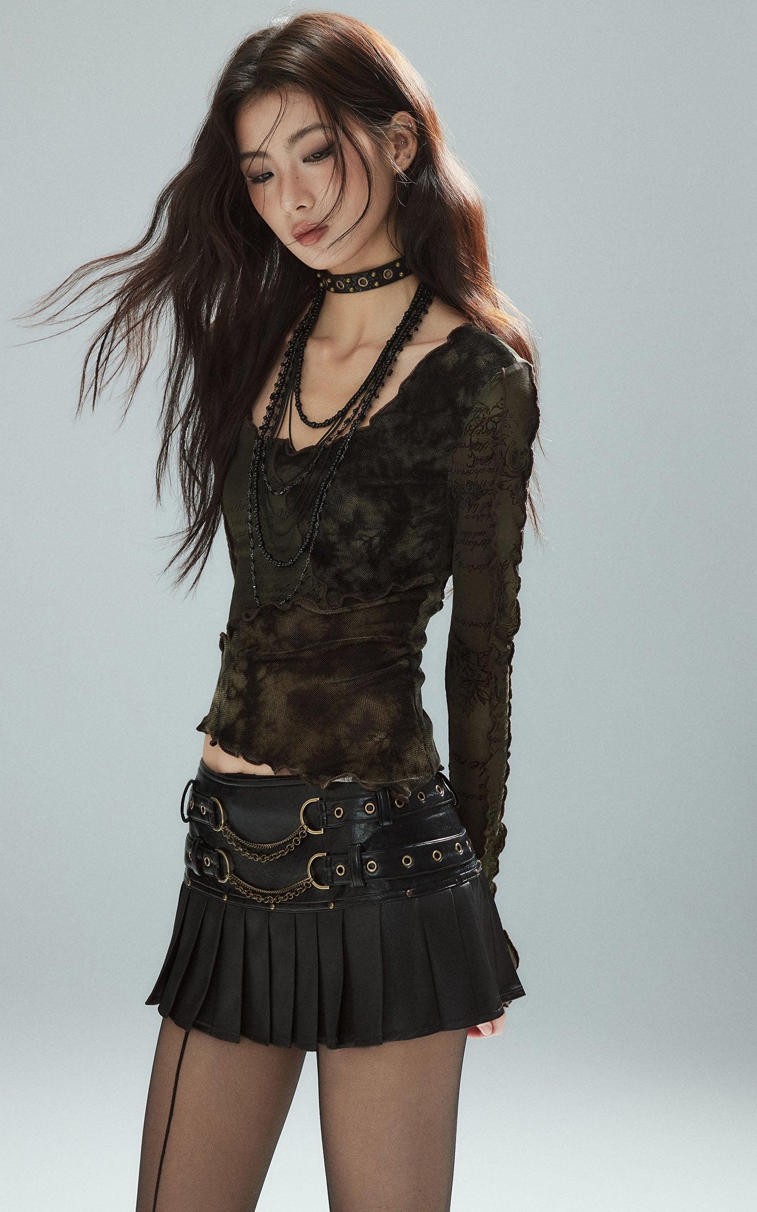 Low pixel Distressed Print Asymmetric Mesh Long Sleeve T-Shirt