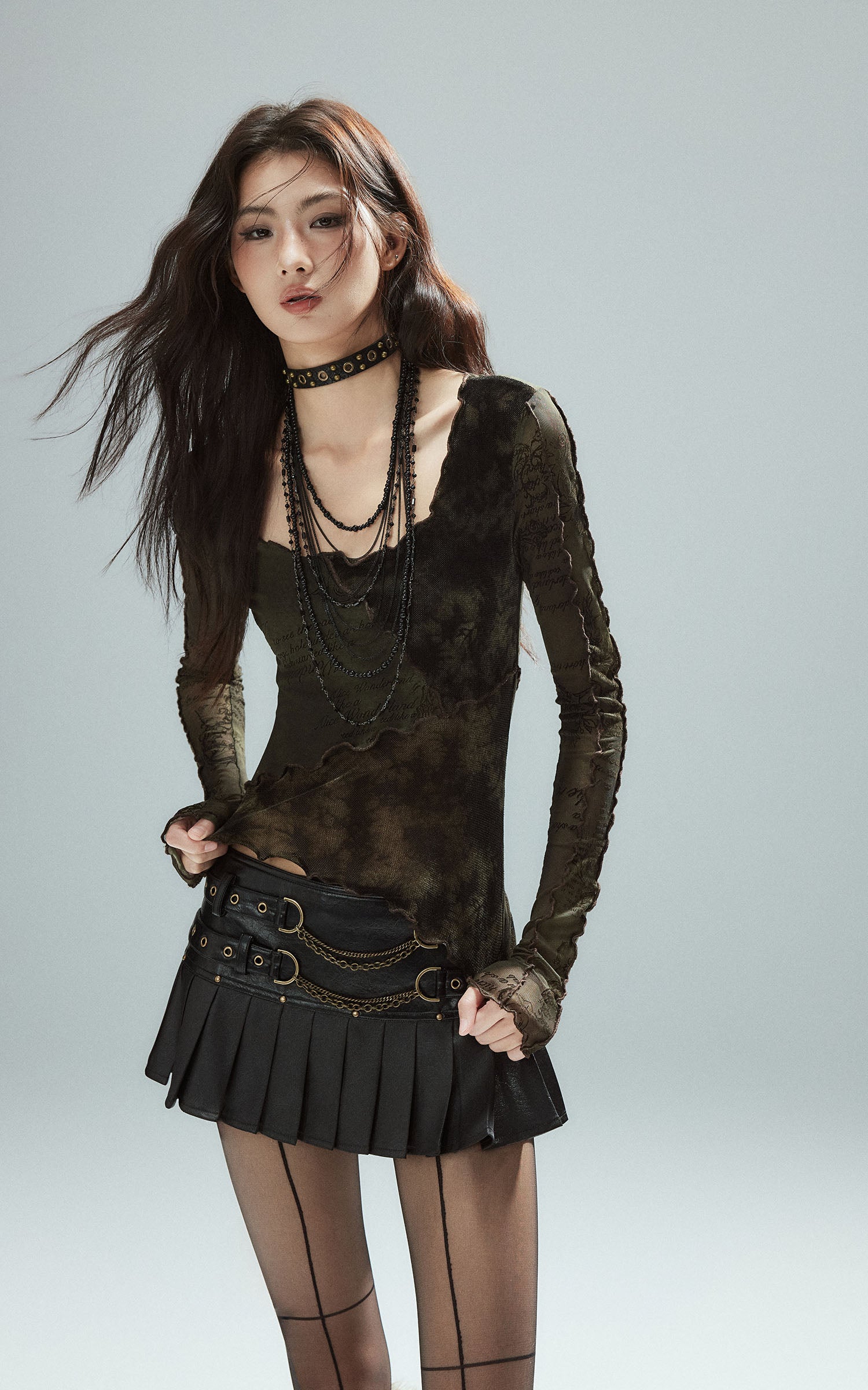 Low pixel Distressed Print Asymmetric Mesh Long Sleeve T-Shirt