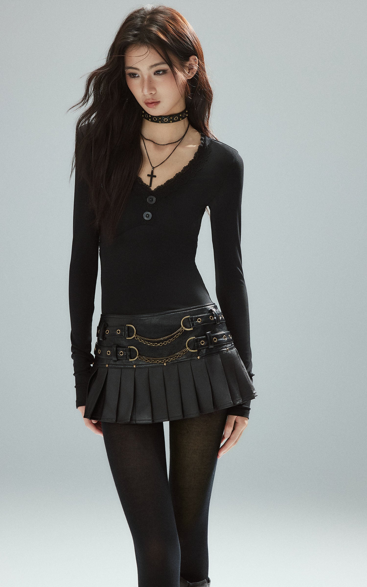 Low pixel レーストリムオープンバックロングスリーブフィットトップ