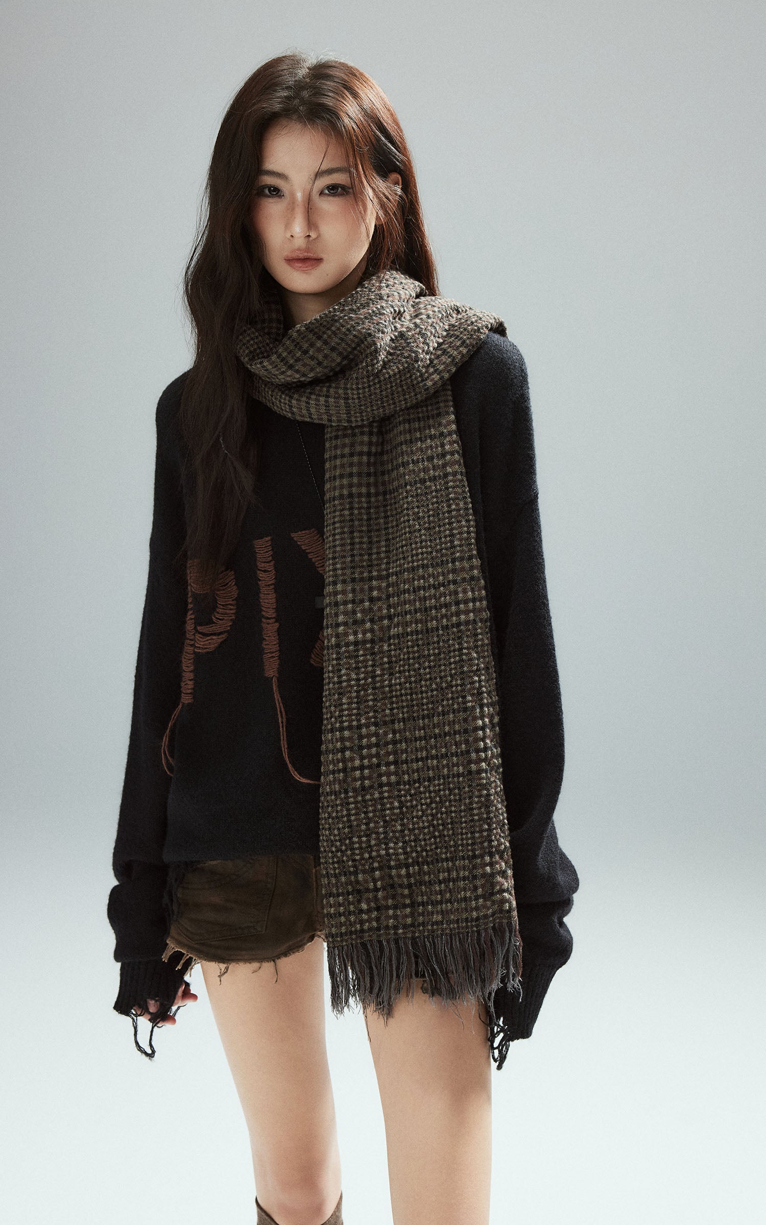 Low pixel ダメージ加工レター刺繍オーバーサイズニットセーター