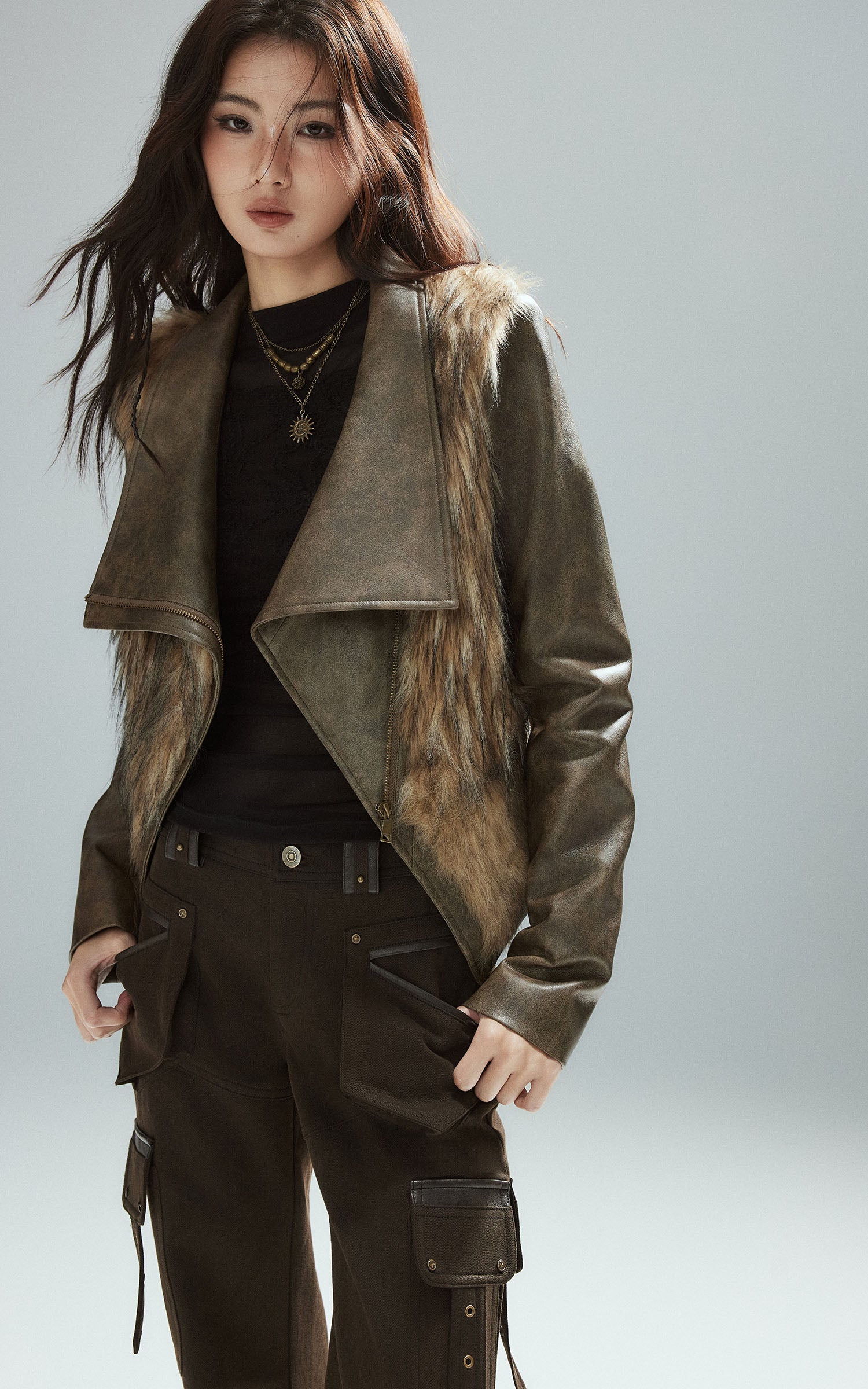 Low pixel フェイクファー パネル アシンメトリック クロップドジャケット