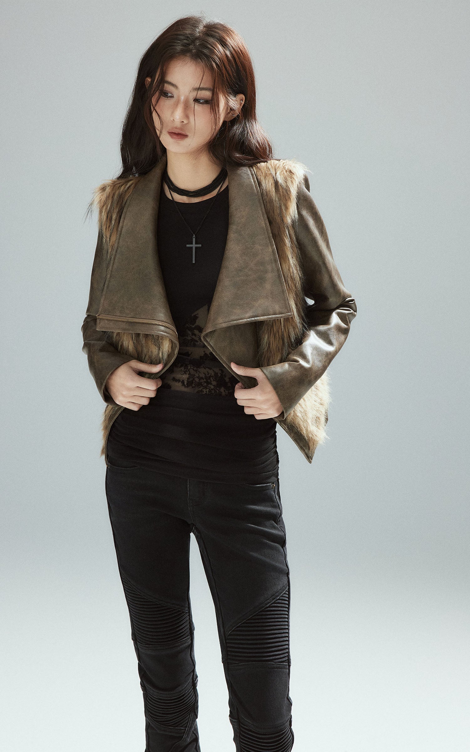 Low pixel レースパネルスリムフィットニットロングスリーブトップ