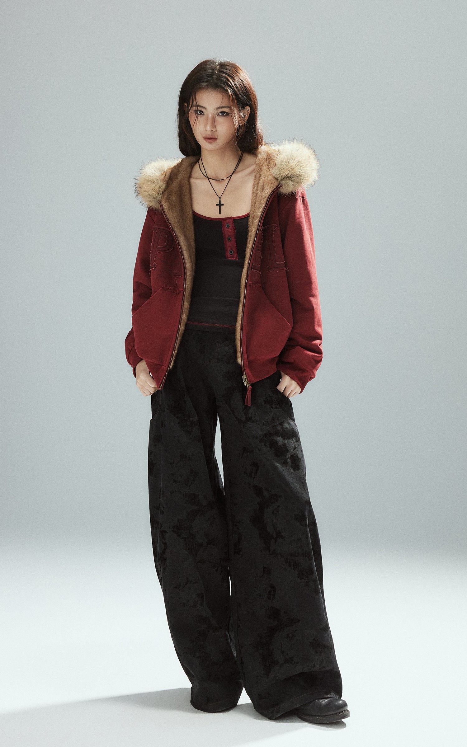 Low pixel Contrast Trim Buttoned Fitted Tank Top