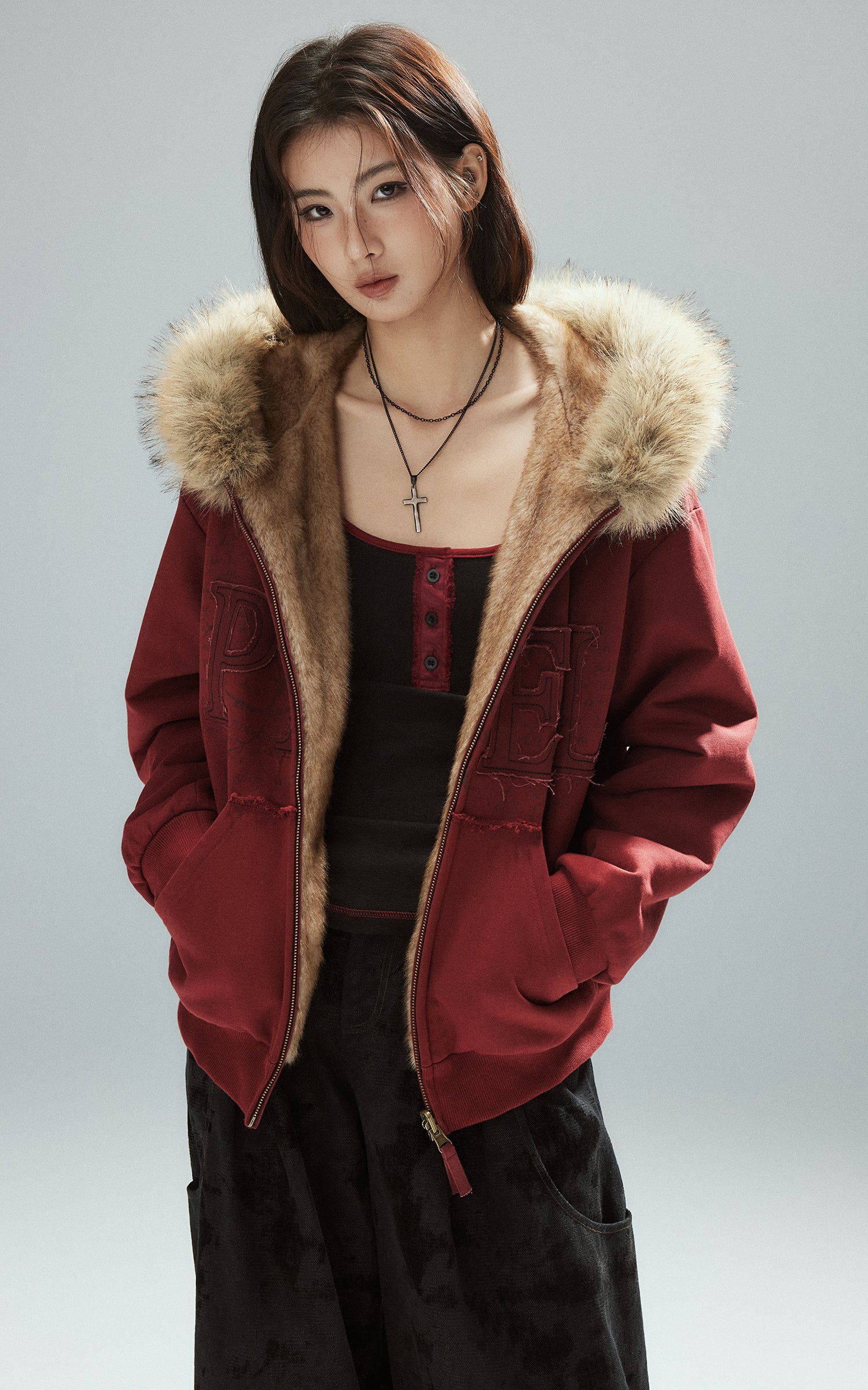 Low pixel Contrast Trim Buttoned Fitted Tank Top