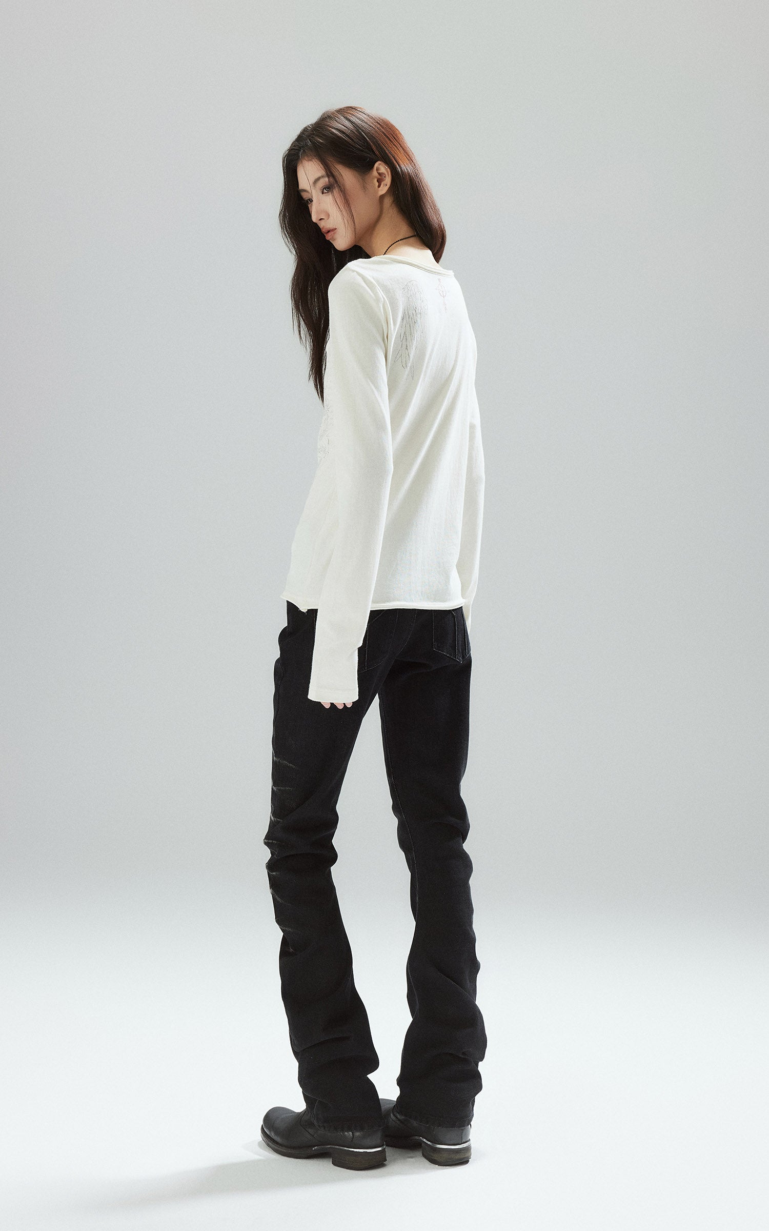 Low pixel ゴシッククロスウィングプリントフィットロングスリーブTシャツ