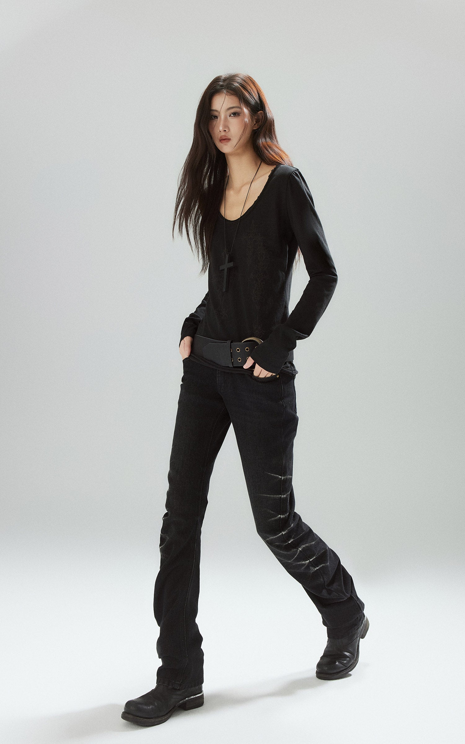 Low pixel ウォッシュドルーシュスリムフレアデニムパンツ