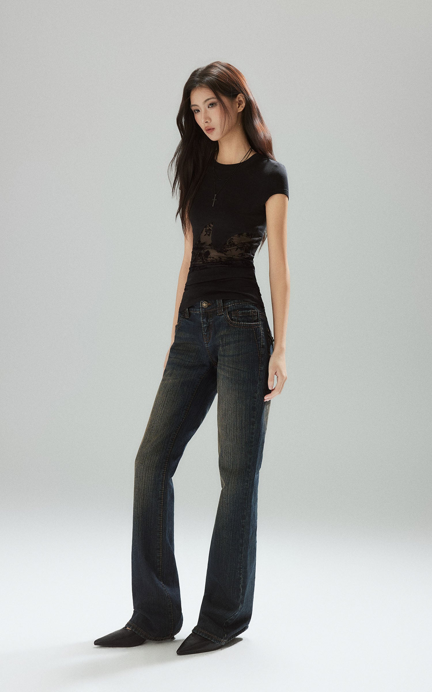 Low pixel レースパネルフィットショートスリーブTシャツ