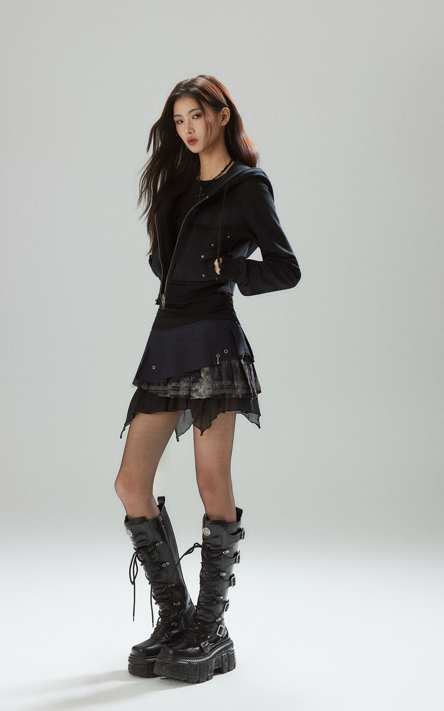 Low pixel レースパネルフィットショートスリーブTシャツ