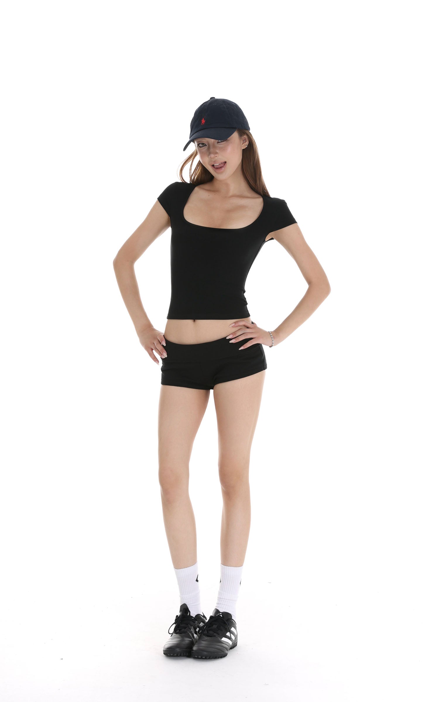 IAMXIAA スクエアネックフィットショートスリーブTシャツ