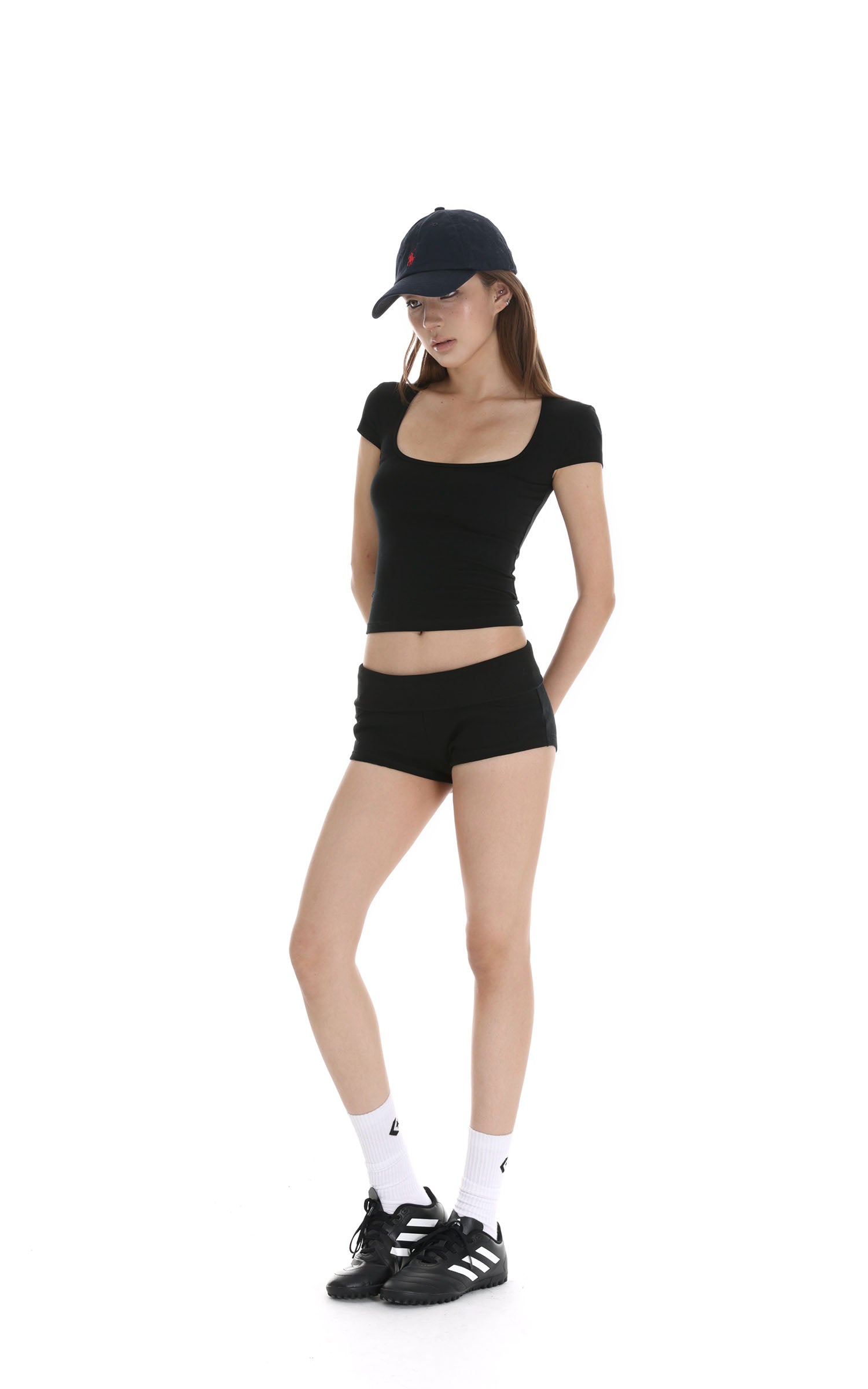 IAMXIAA スクエアネックフィットショートスリーブTシャツ