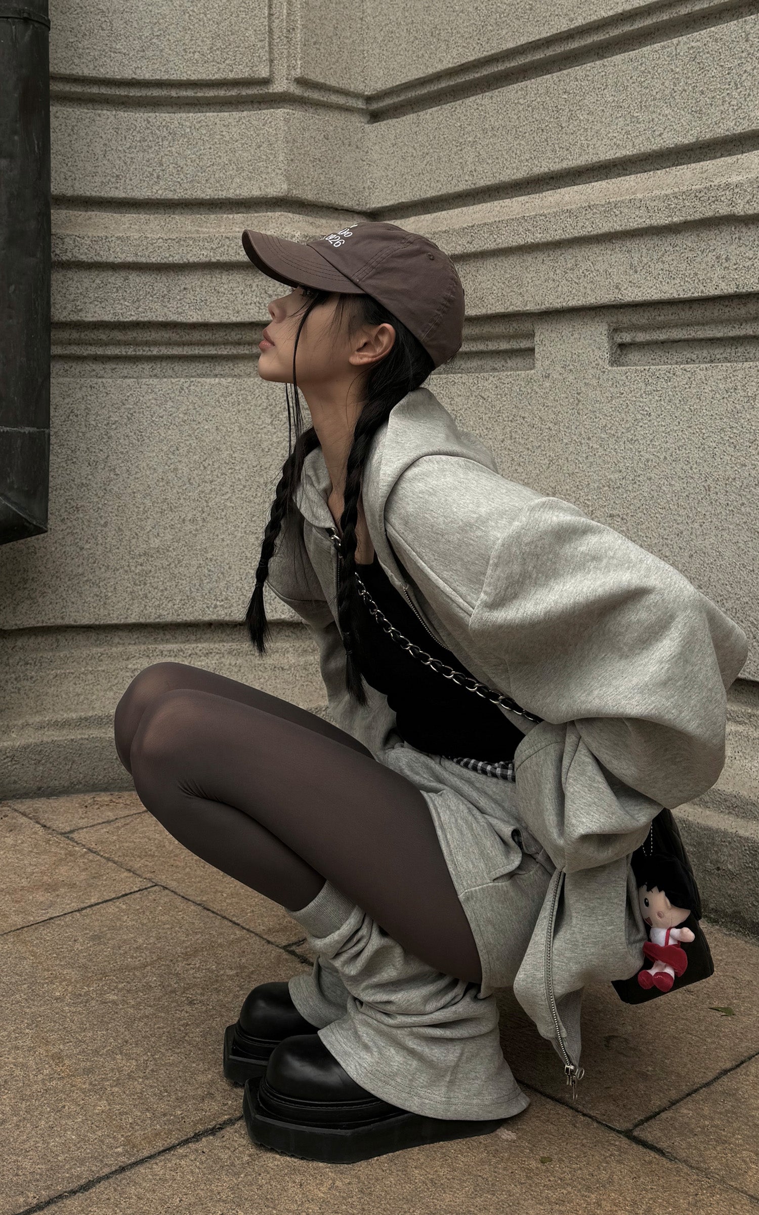 WARDEN EDGE Grey Hoodie 3-Piece Set with Contrast Trim Shorts and Leg Warmers - PINKPARKS