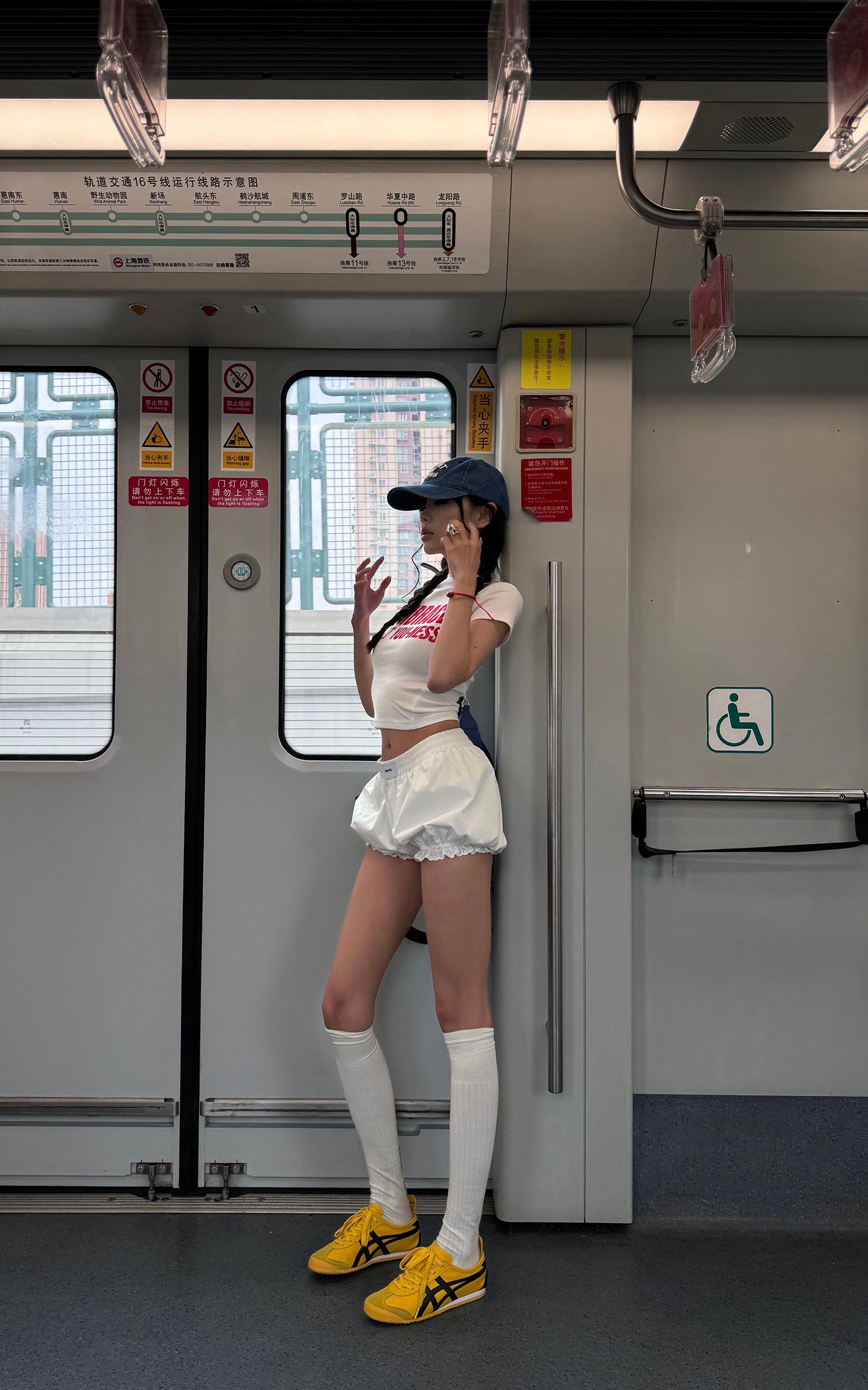 WARDEN EDGE White Bloom Shorts - PINKPARKS