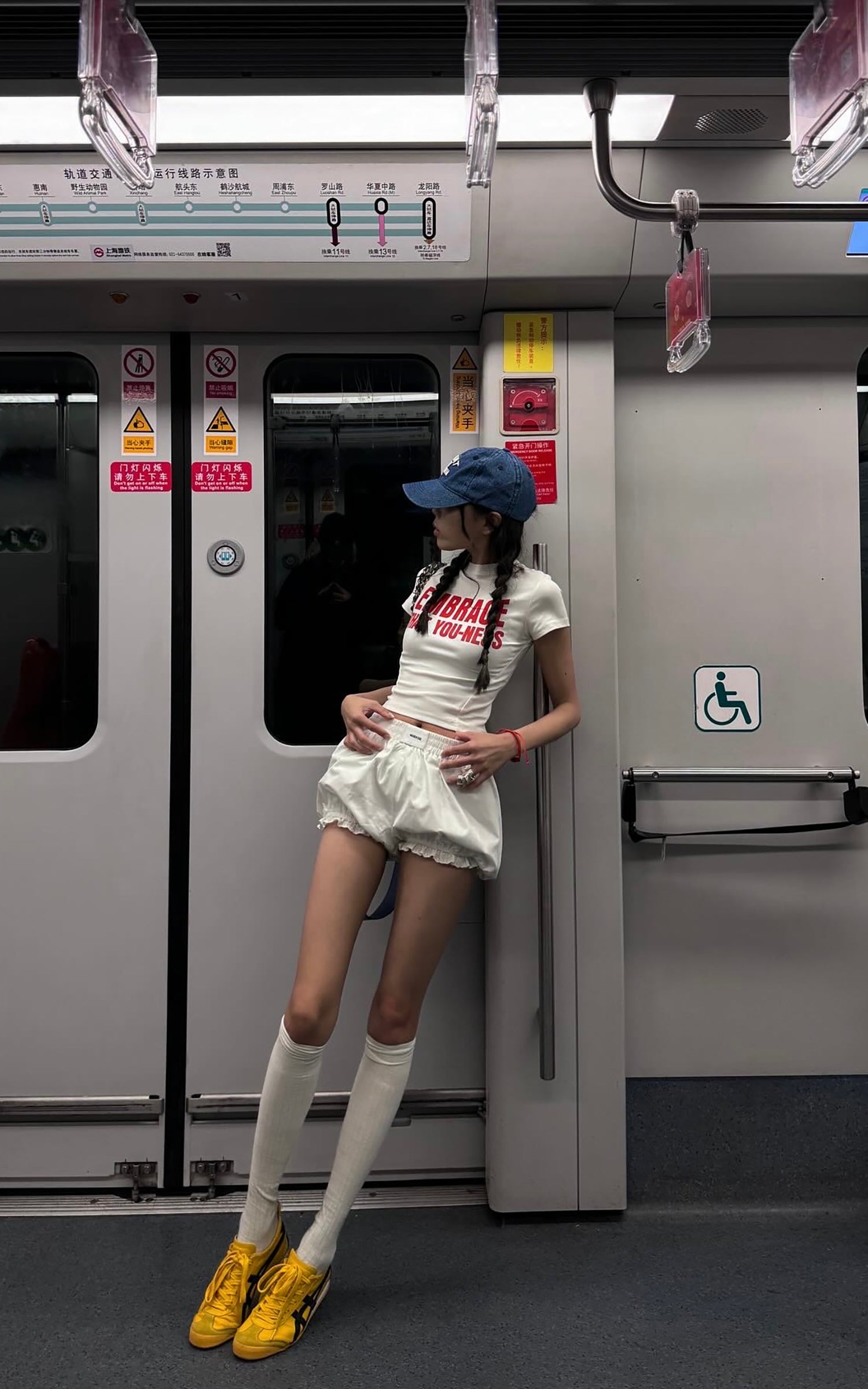 WARDEN EDGE White Bloom Shorts - PINKPARKS