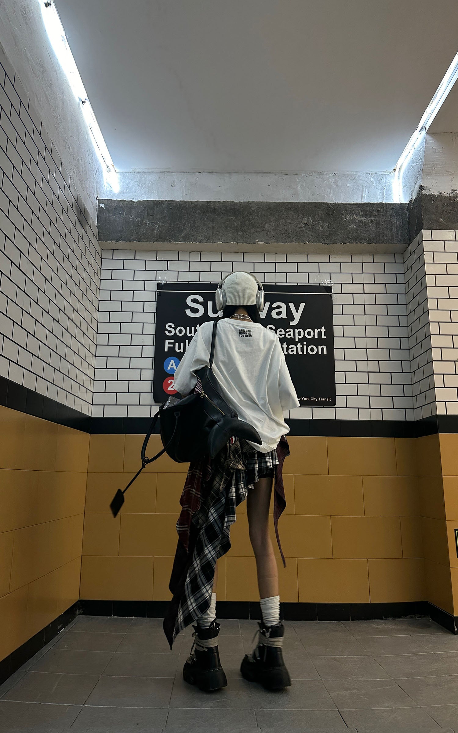 WARDEN EDGE Oversized Graphic Tee - PINKPARKS