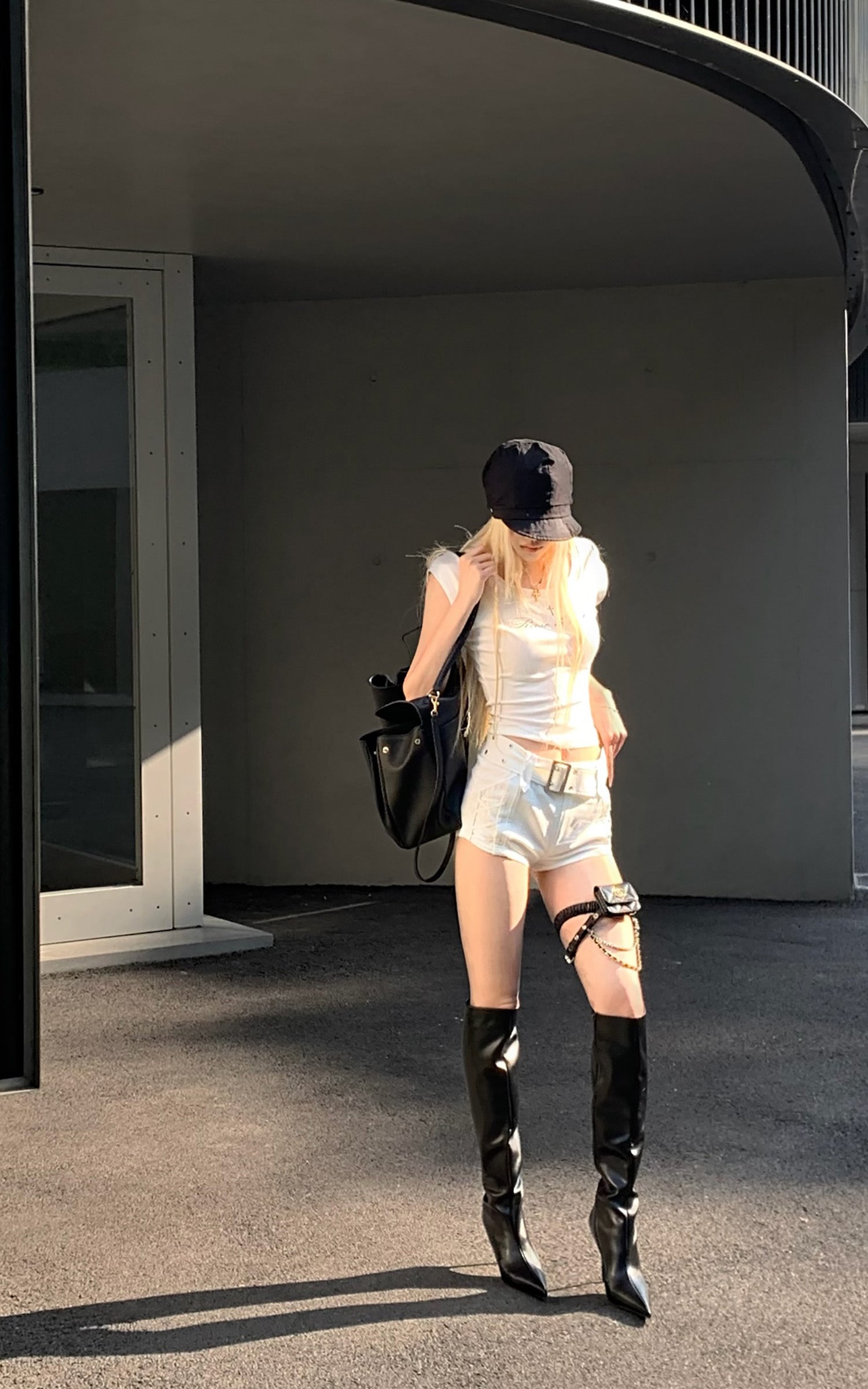 Rase le sol Low-Rise Belted Shorts with Side Lace-Up Detailing - PINKPARKS