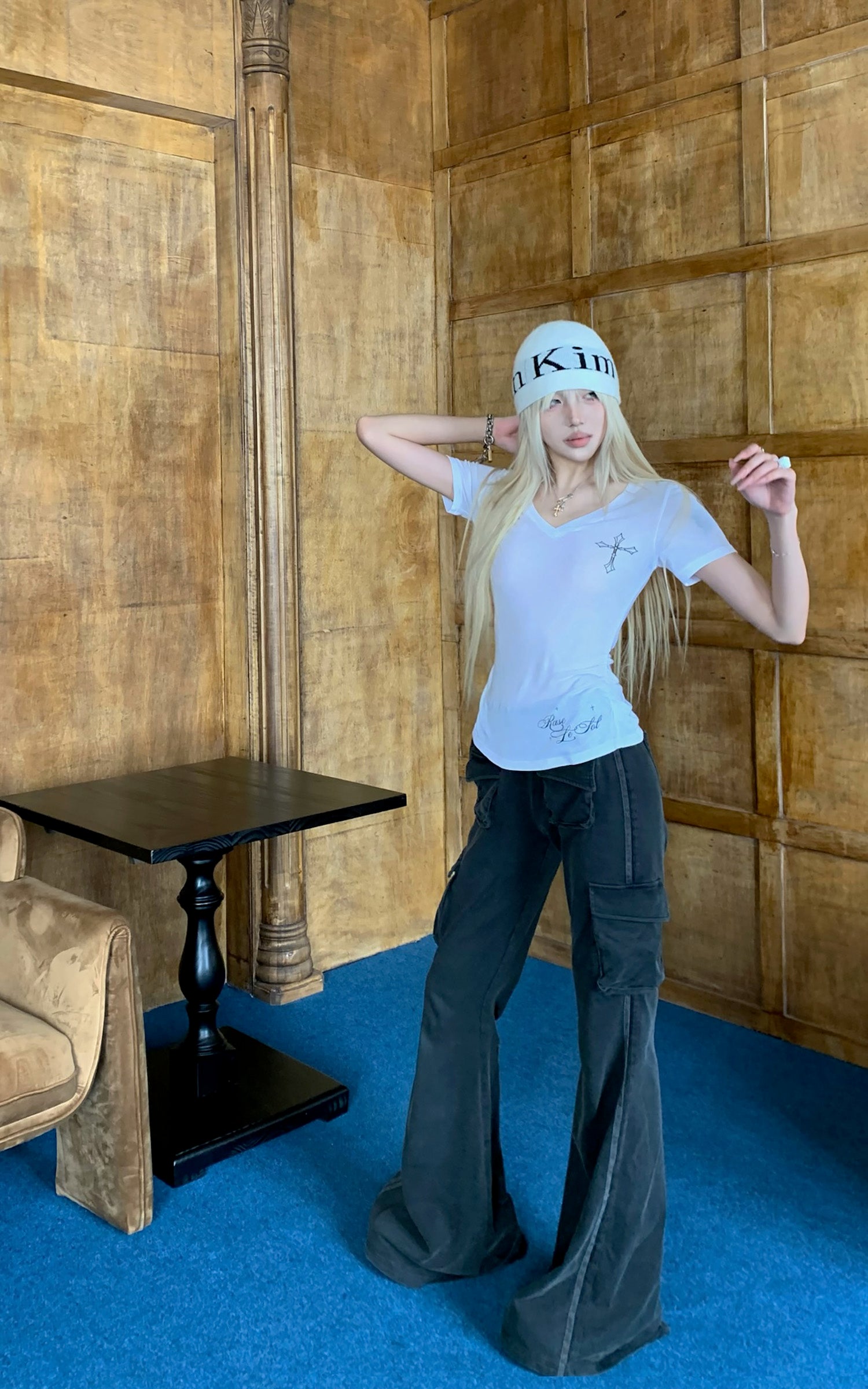 Rase le sol V-Neck Printed T-Shirt - PINKPARKS