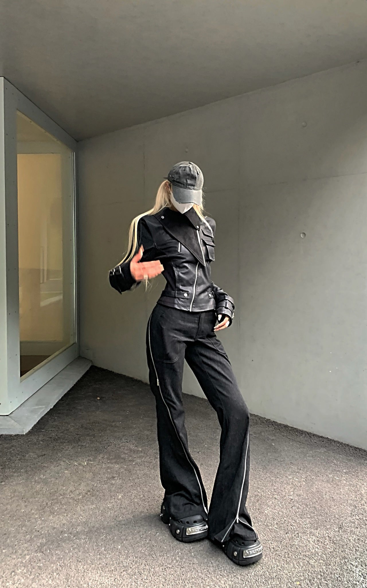 Rase le sol High-Waisted Flared Pants - PINKPARKS