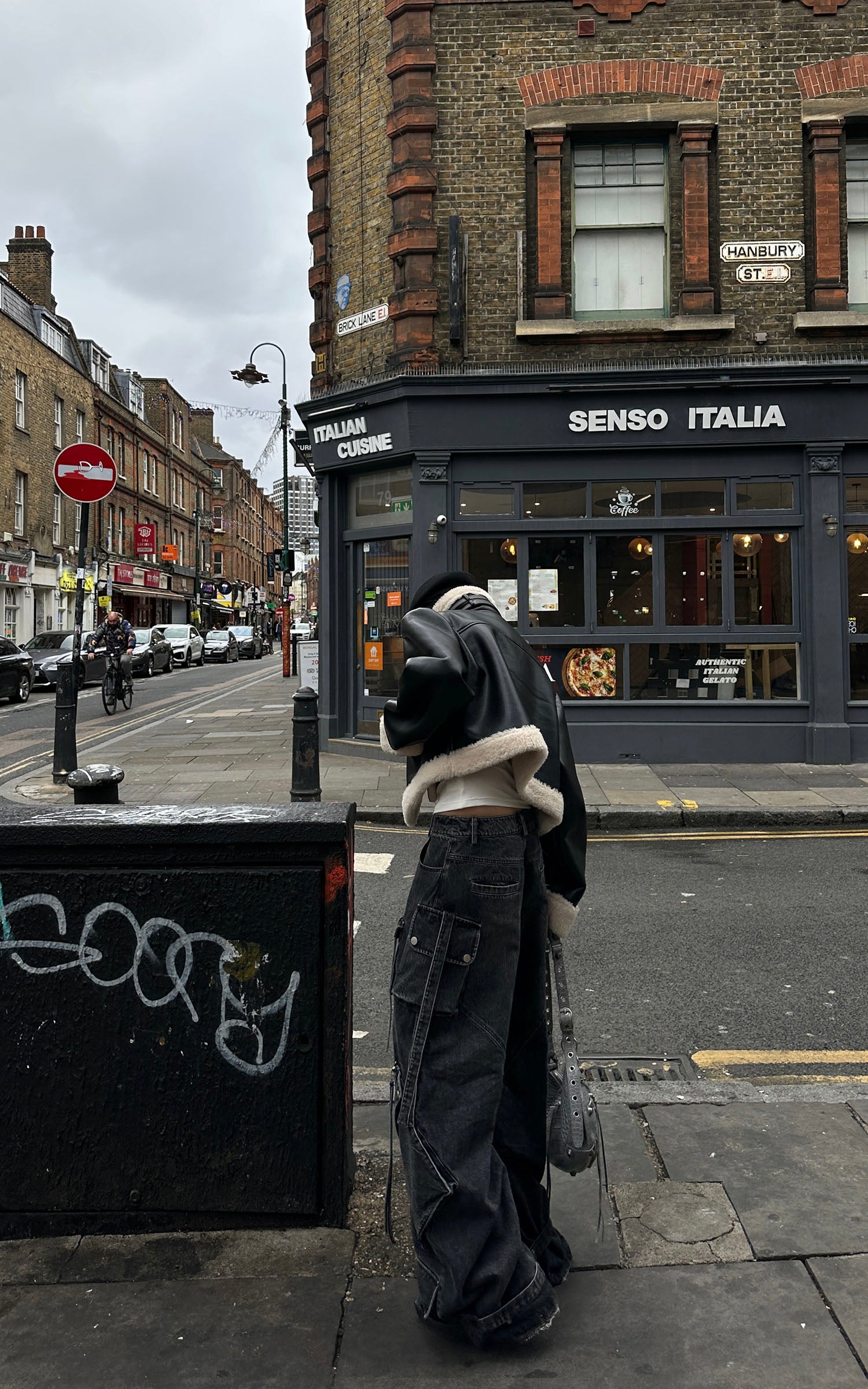 WARDEN EDGE Multi-Pocket High-Rise Cargo Jeans - PINKPARKS