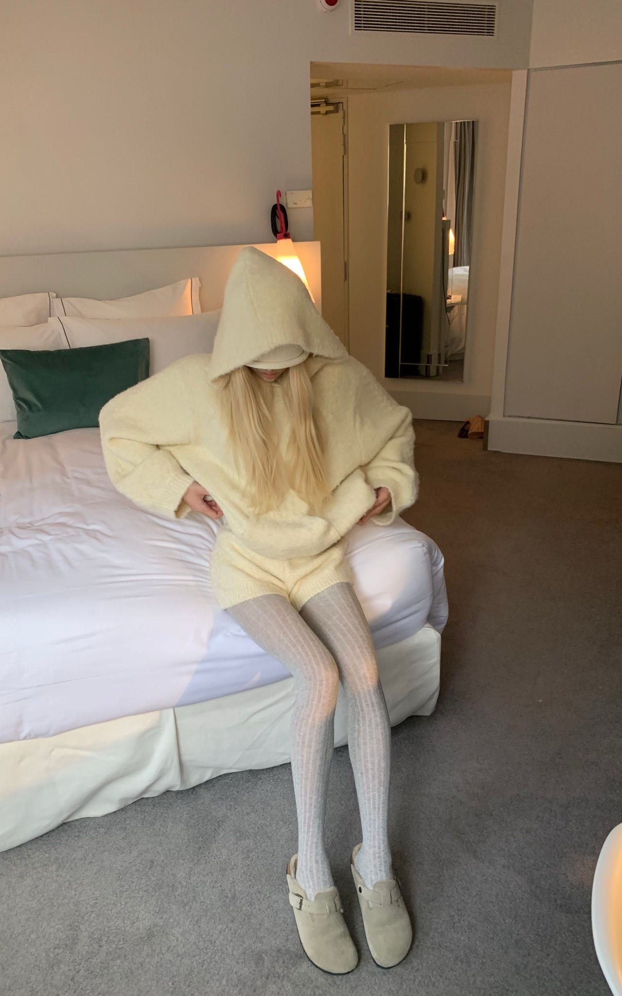 Rase le sol Oversized Fuzzy Hoodie Set - PINKPARKS