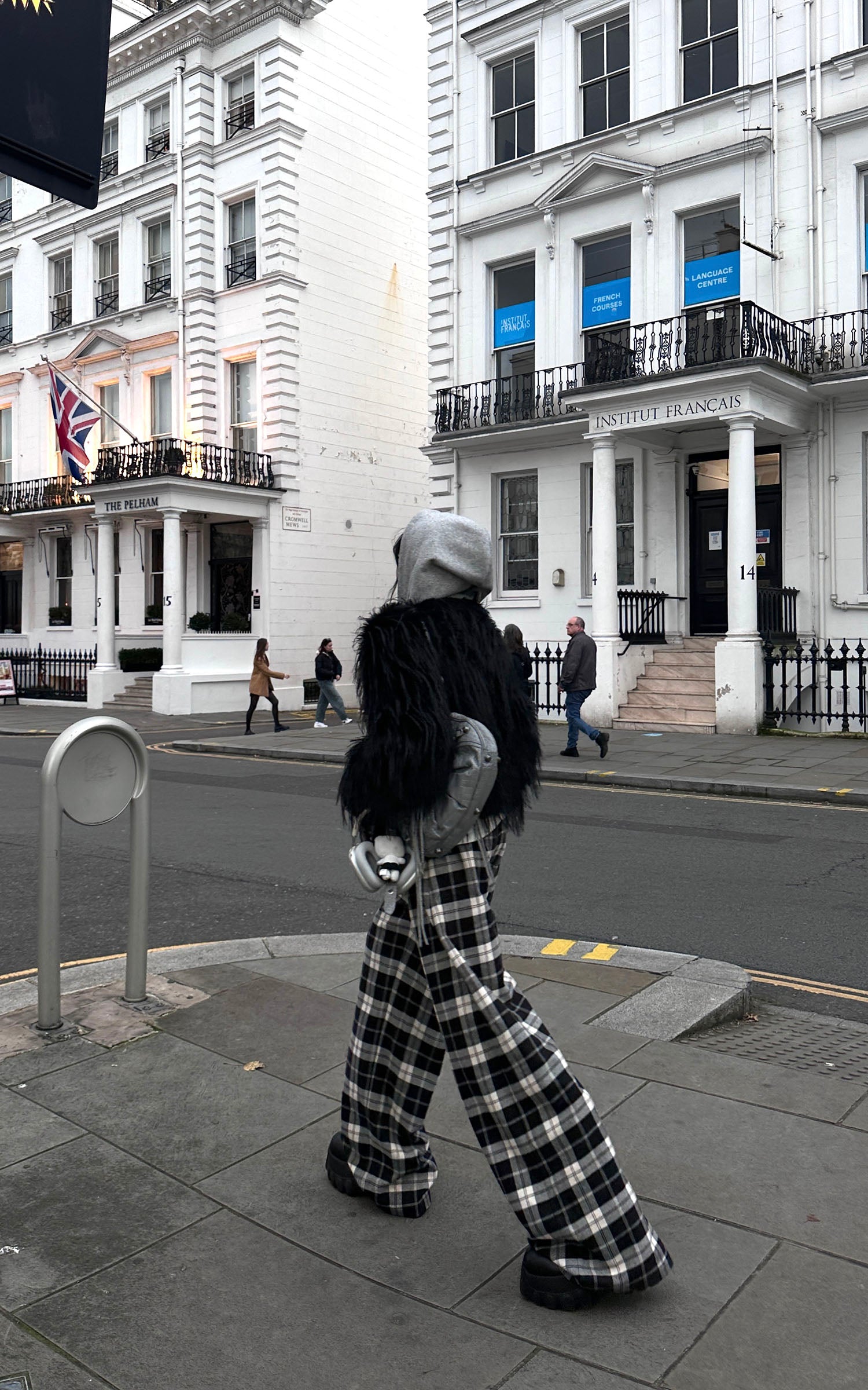 WARDEN EDGE Faux Fur Contrast-Layered Jacket - PINKPARKS