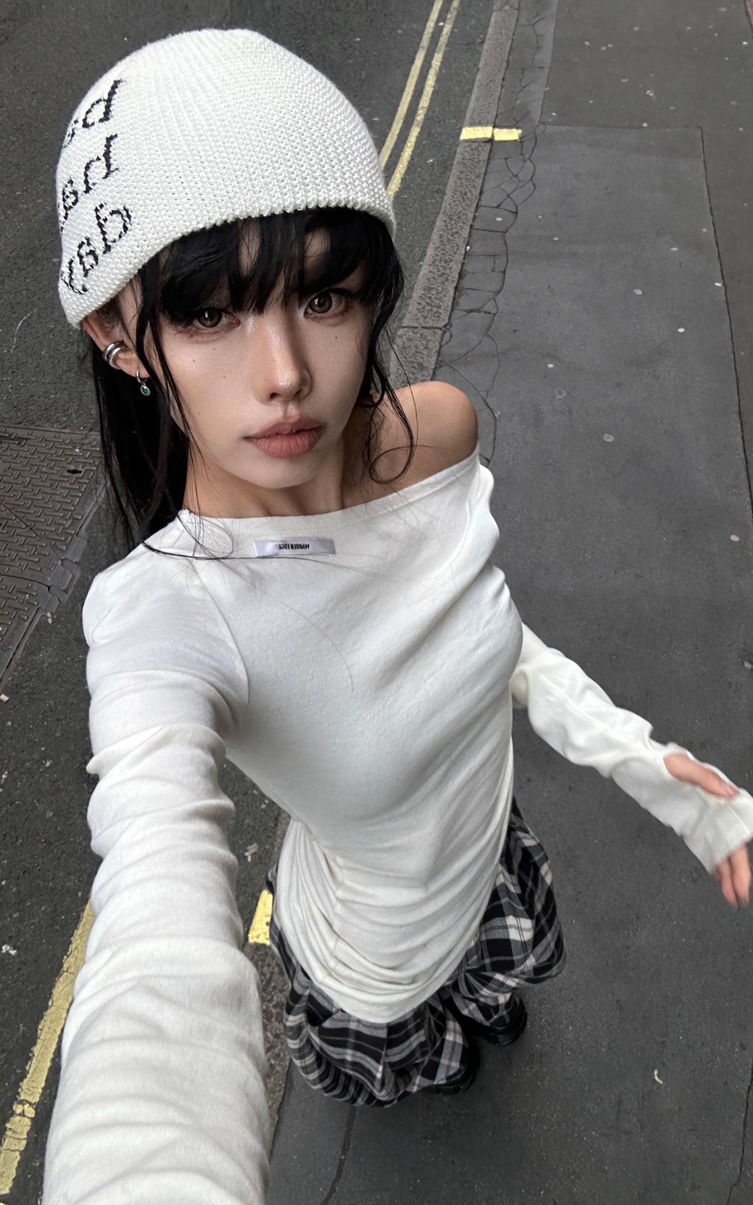 WARDEN EDGE オフショルダーリブTシャツ