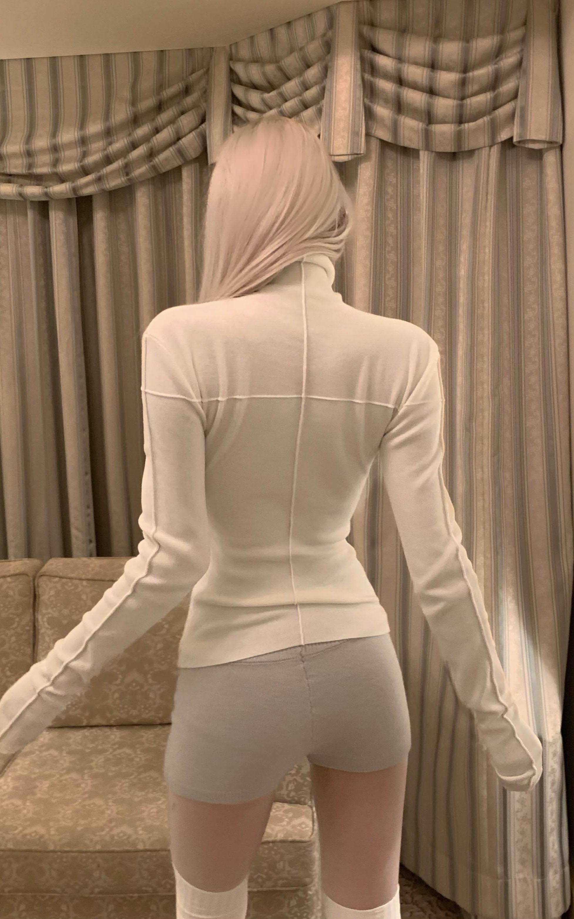 Rase le sol Crossline Slim-Fit Long Sleeve Tee - PINKPARKS