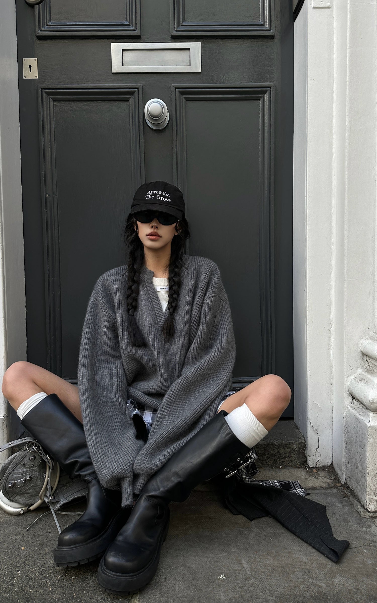 WARDEN EDGE Grey Knit Pullover &amp; Asymmetrical Plaid Skirt Set - PINKPARKS