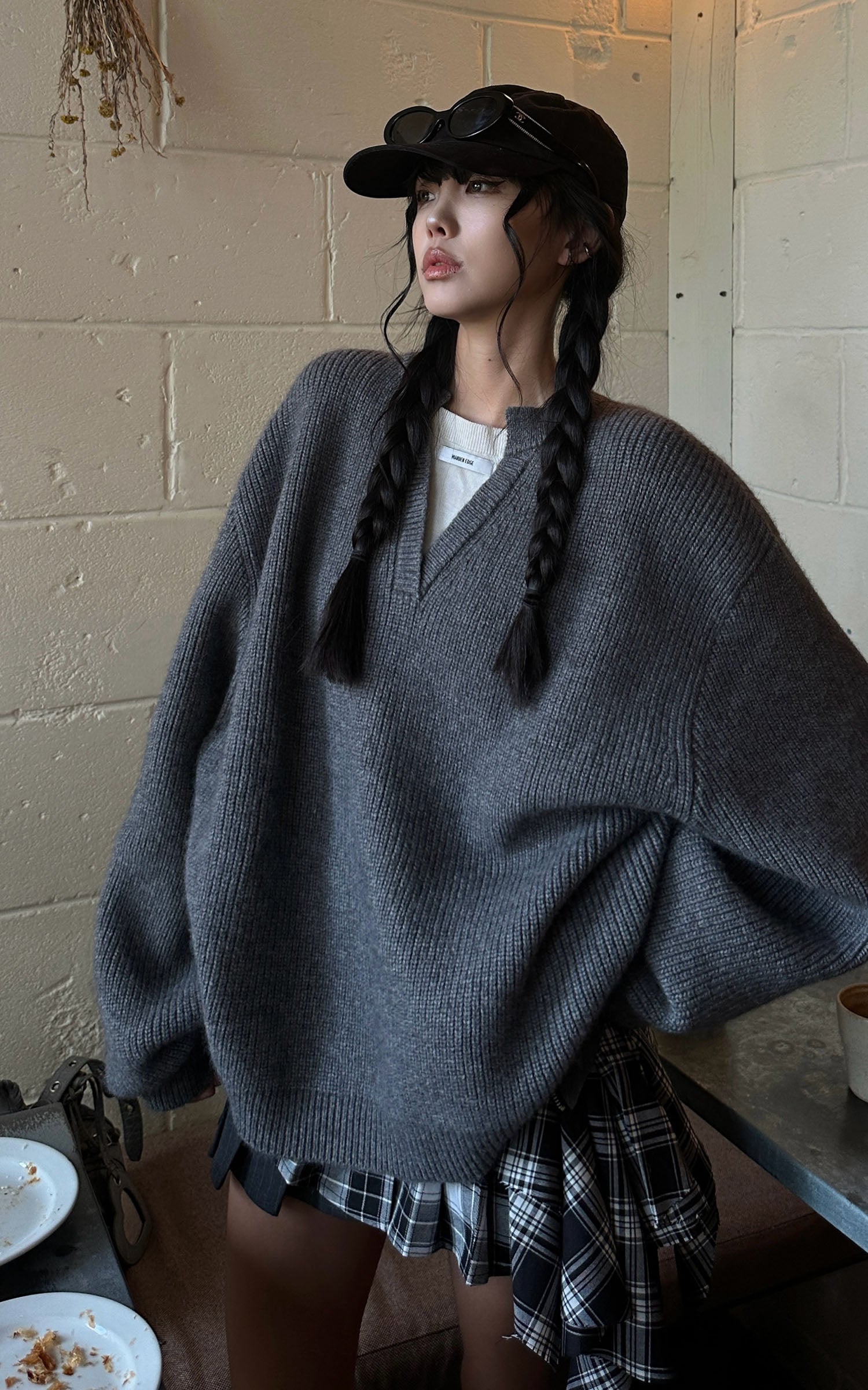 WARDEN EDGE Layered V-Neck Knit Sweater - PINKPARKS