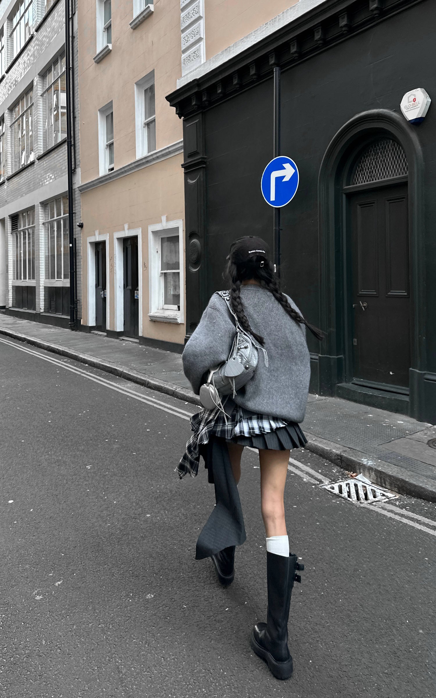 WARDEN EDGE Layered V-Neck Knit Sweater - PINKPARKS