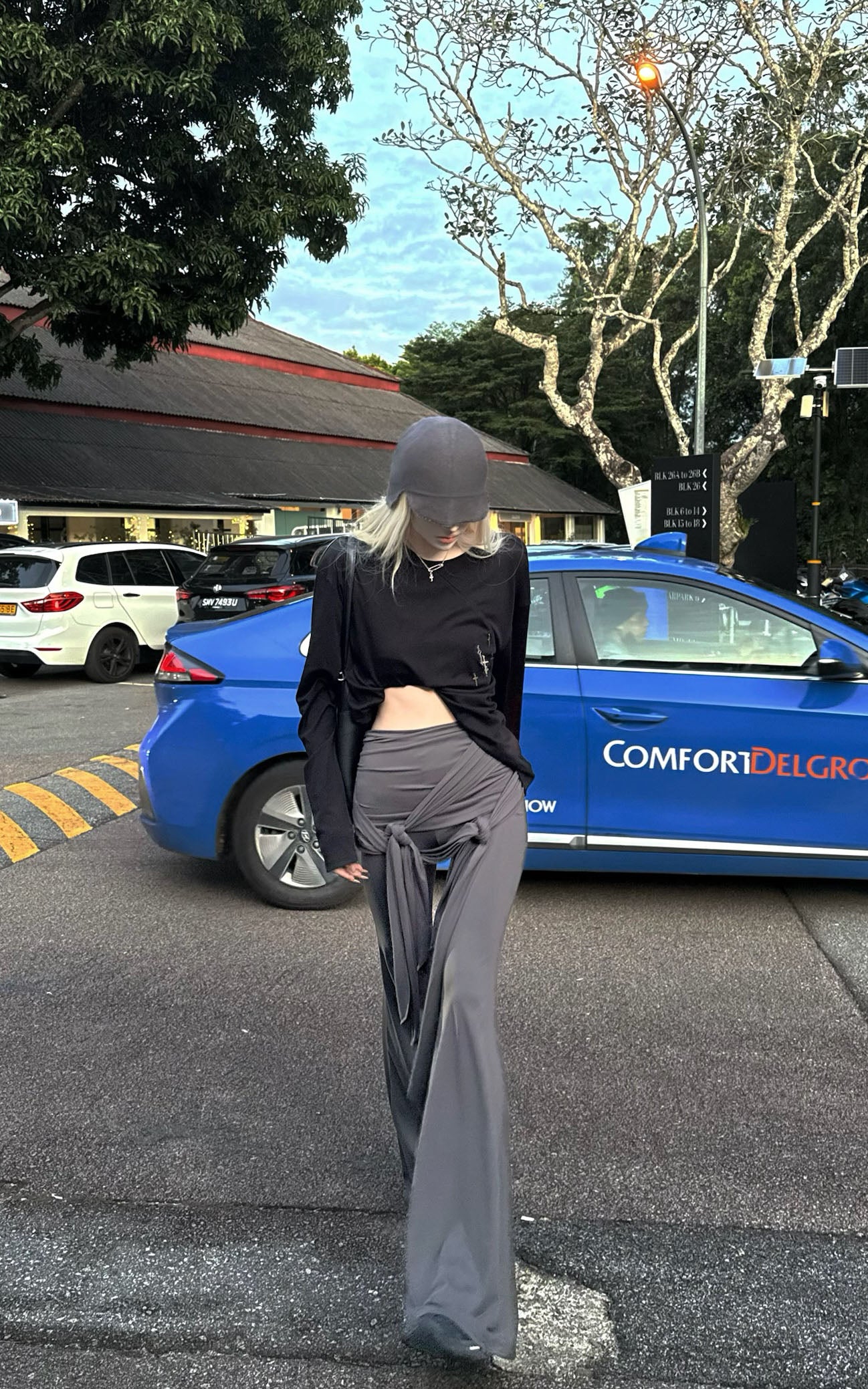 Rase le sol Cross Pendant Base Layer Tee - PINKPARKS