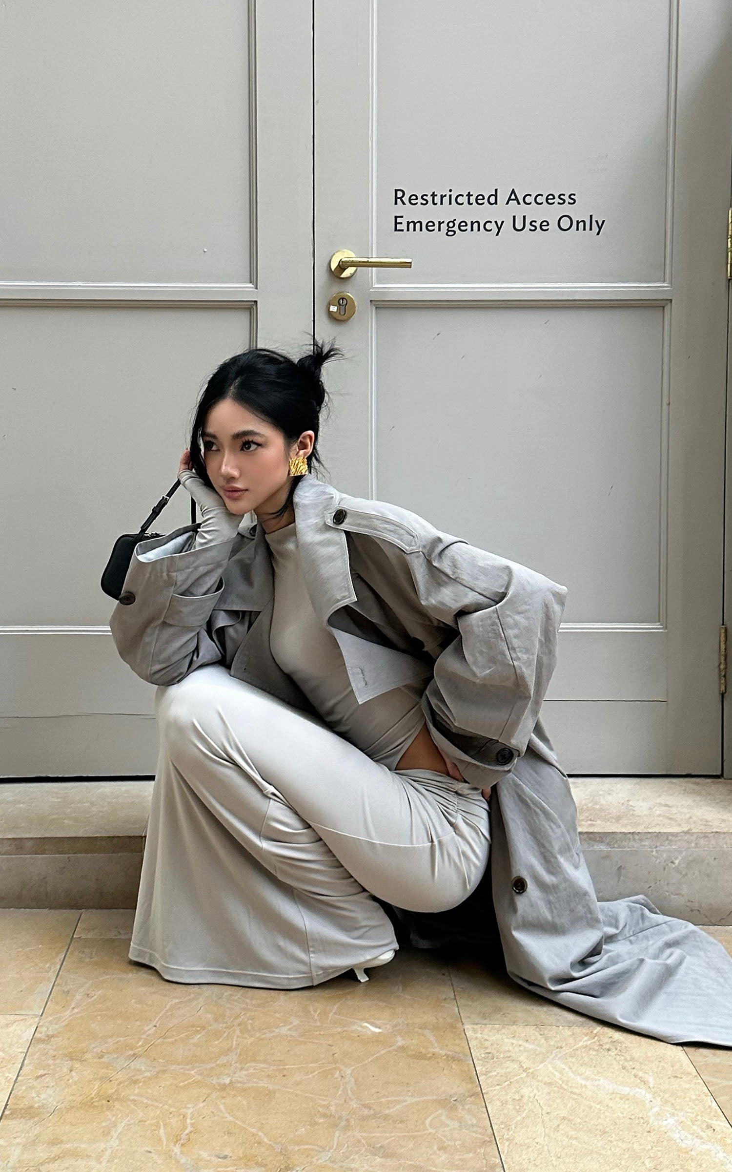 ROVENTE Structured Matte Trench Coat in Mist Grey - PINKPARKS