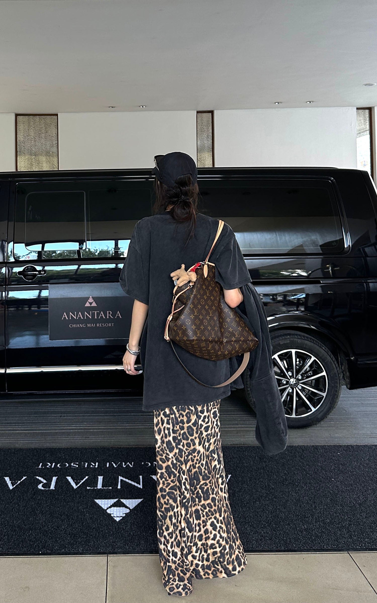 0122stepll Leopard High-Slit Fitted Maxi Skirt