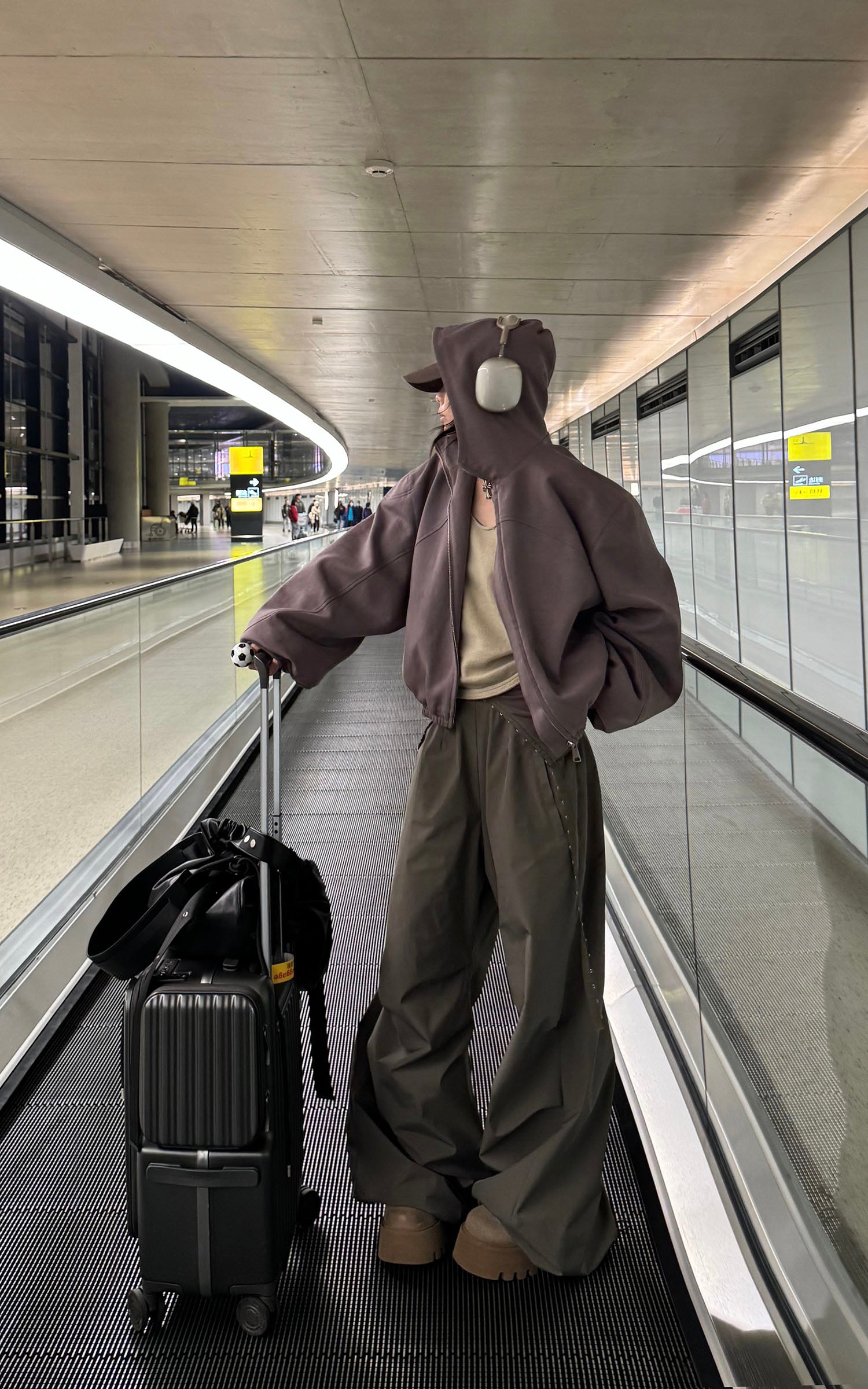 WARDEN EDGE ジップ付きフードスウェットジャケット