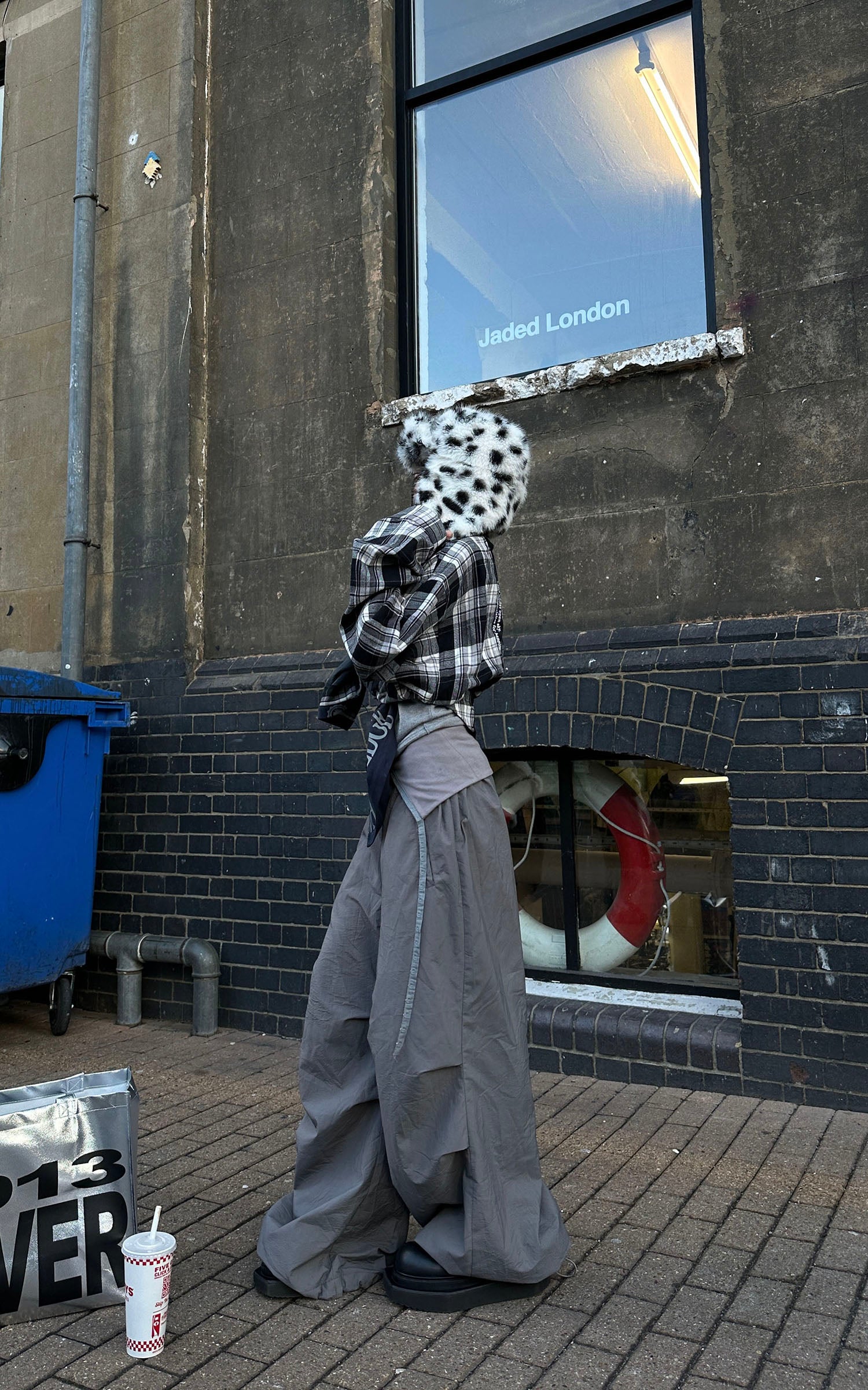 WARDEN EDGE パラトルーパードレープワイドレッグパンツ