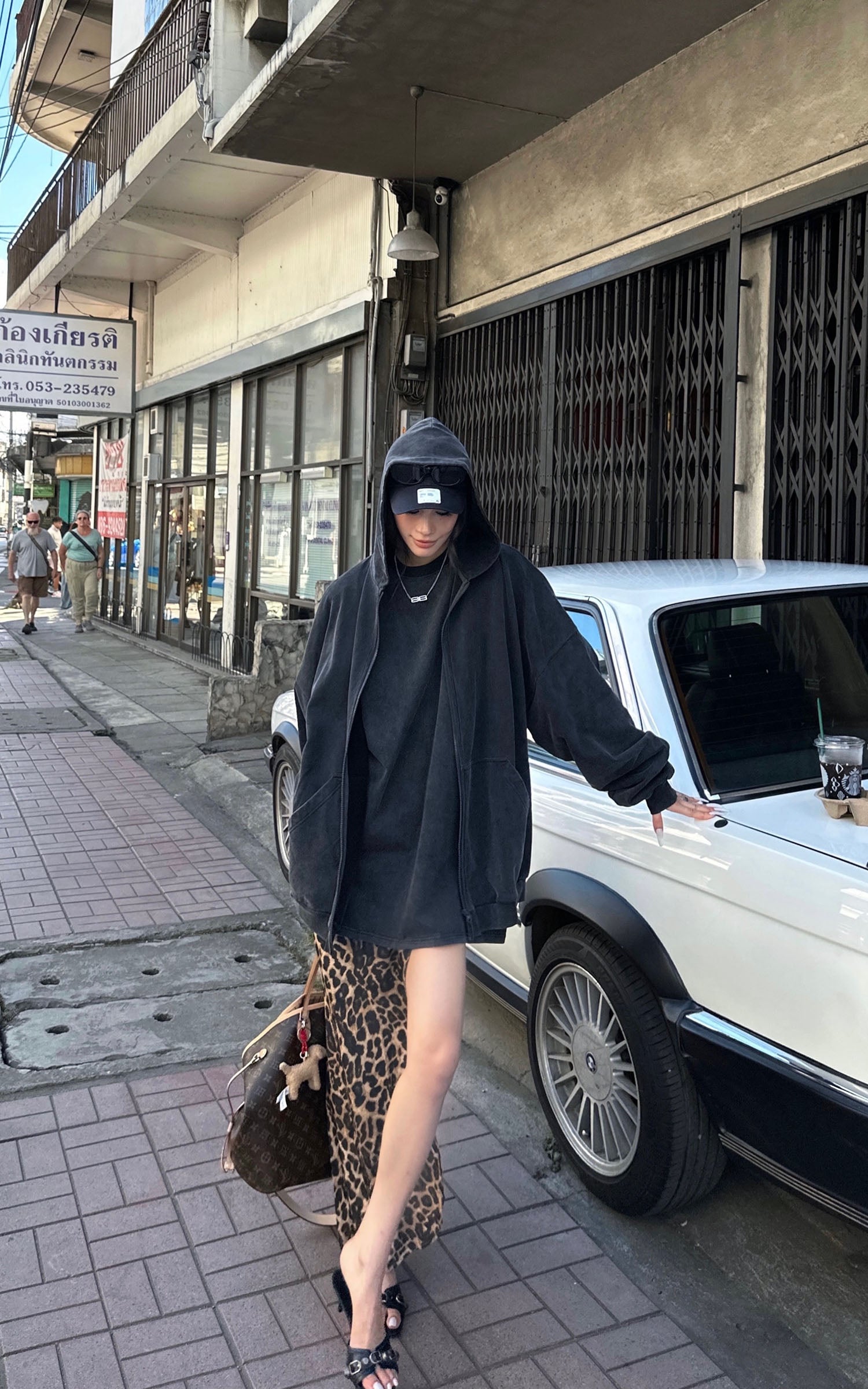 0122stepll Leopard High-Slit Fitted Maxi Skirt