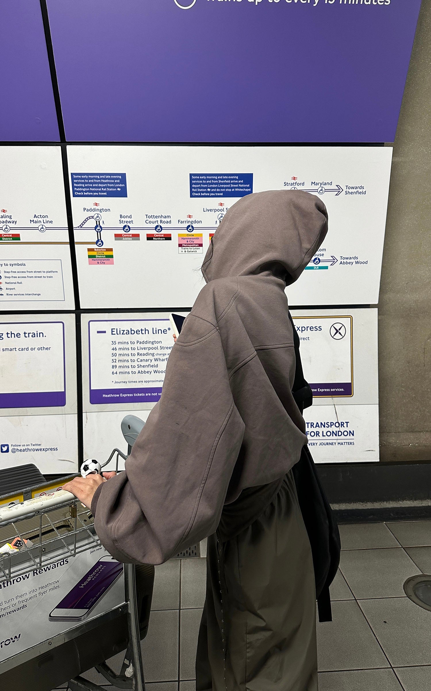 WARDEN EDGE ジップ付きフードスウェットジャケット