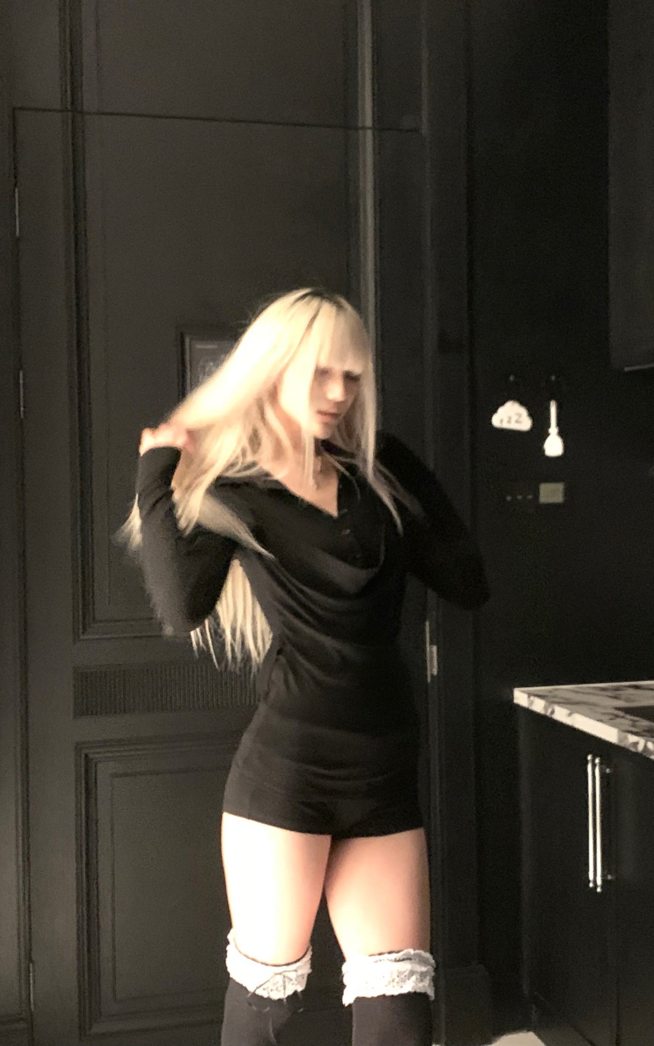 Rase le sol Draped Neck Slim-Fit Long Sleeve T-Shirt - PINKPARKS