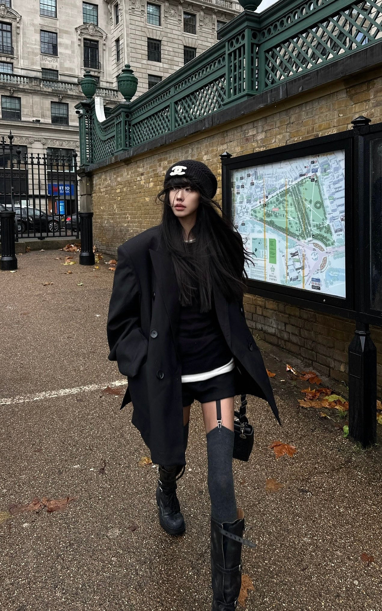 WARDEN EDGE Black High-Waist Utility Shorts - PINKPARKS