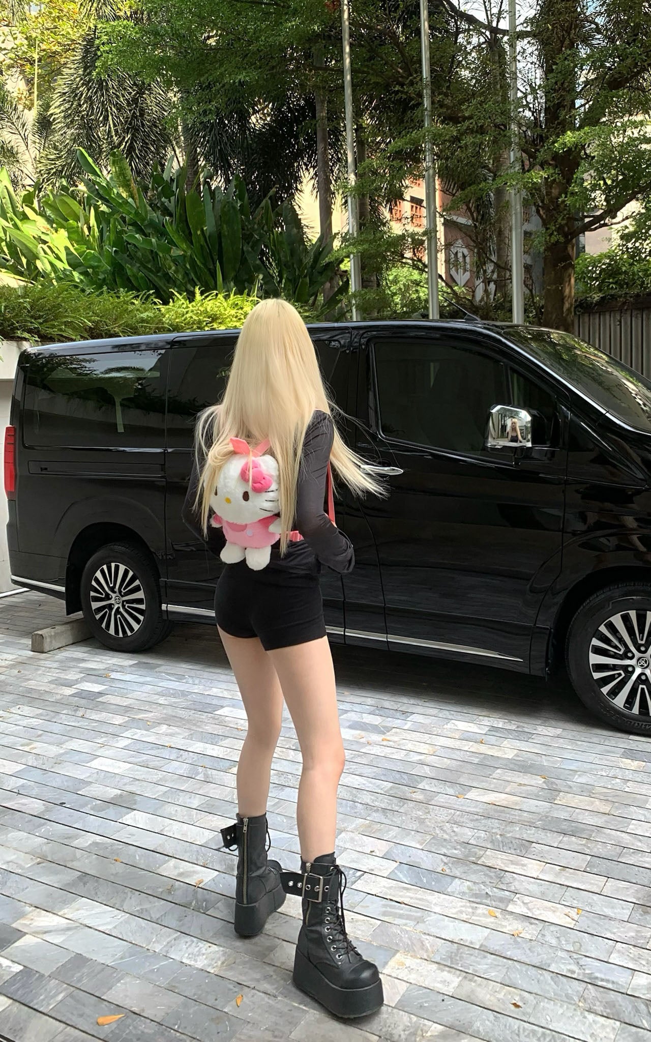 Rase Le Sol Lace Detail Hoodie &amp; Shorts Set - PINKPARKS