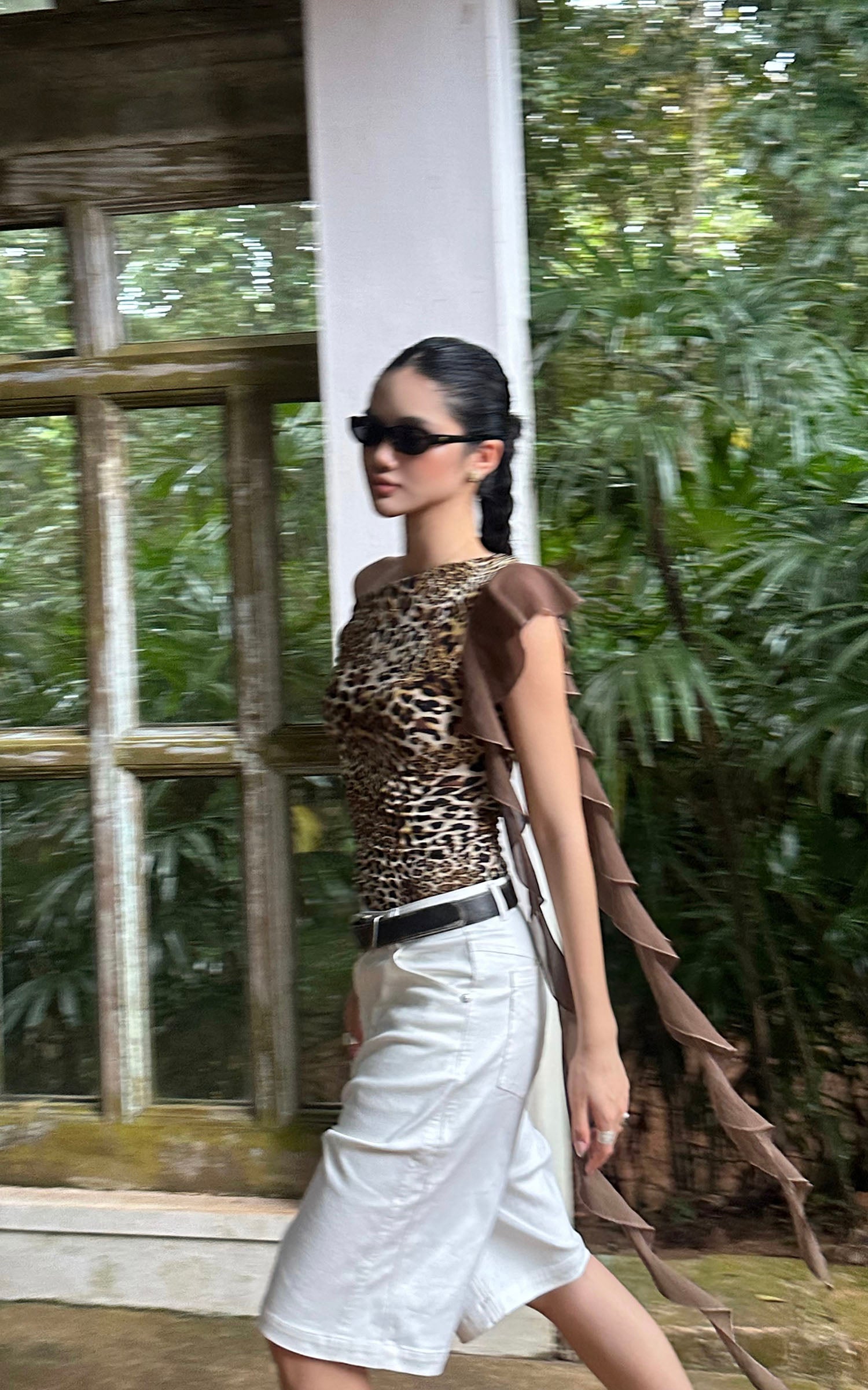 ROVENTE Minimalist White Tailored Bermudas - PINKPARKS