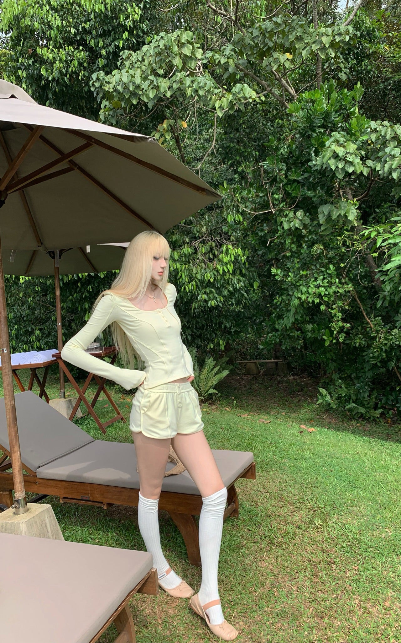 Rase Le Sol Cream Yellow Fitted Long-Sleeve Tee & Relaxed Shorts Set - PINKPARKS