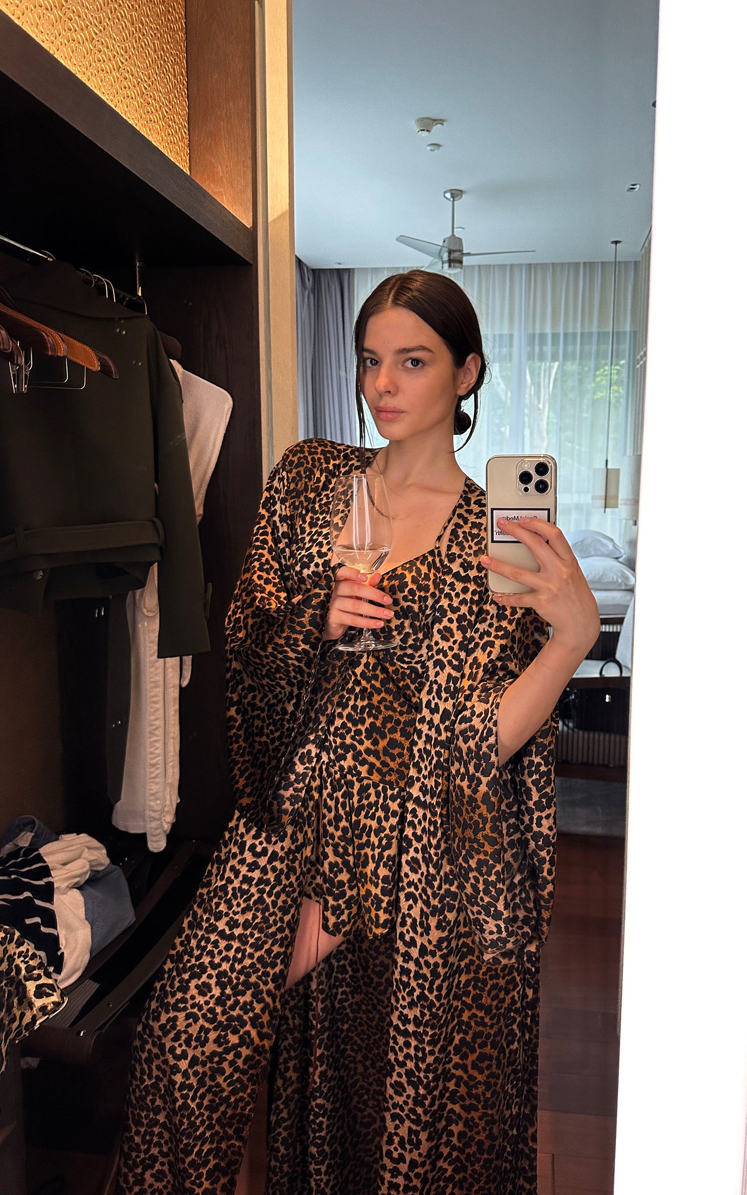 0122stepll Leopard Satin Lounge Pajama Set